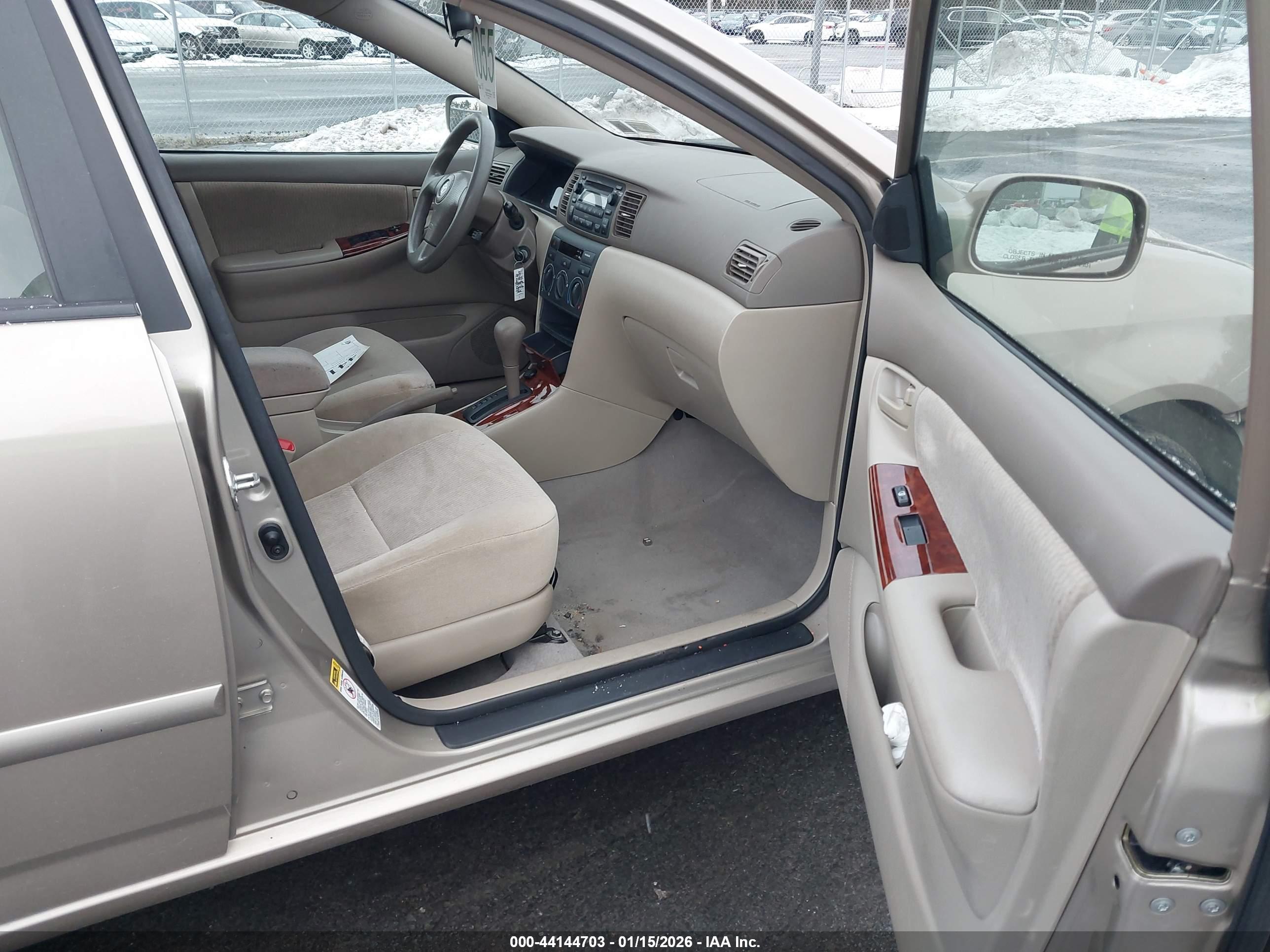TOYOTA COROLLA image 5
