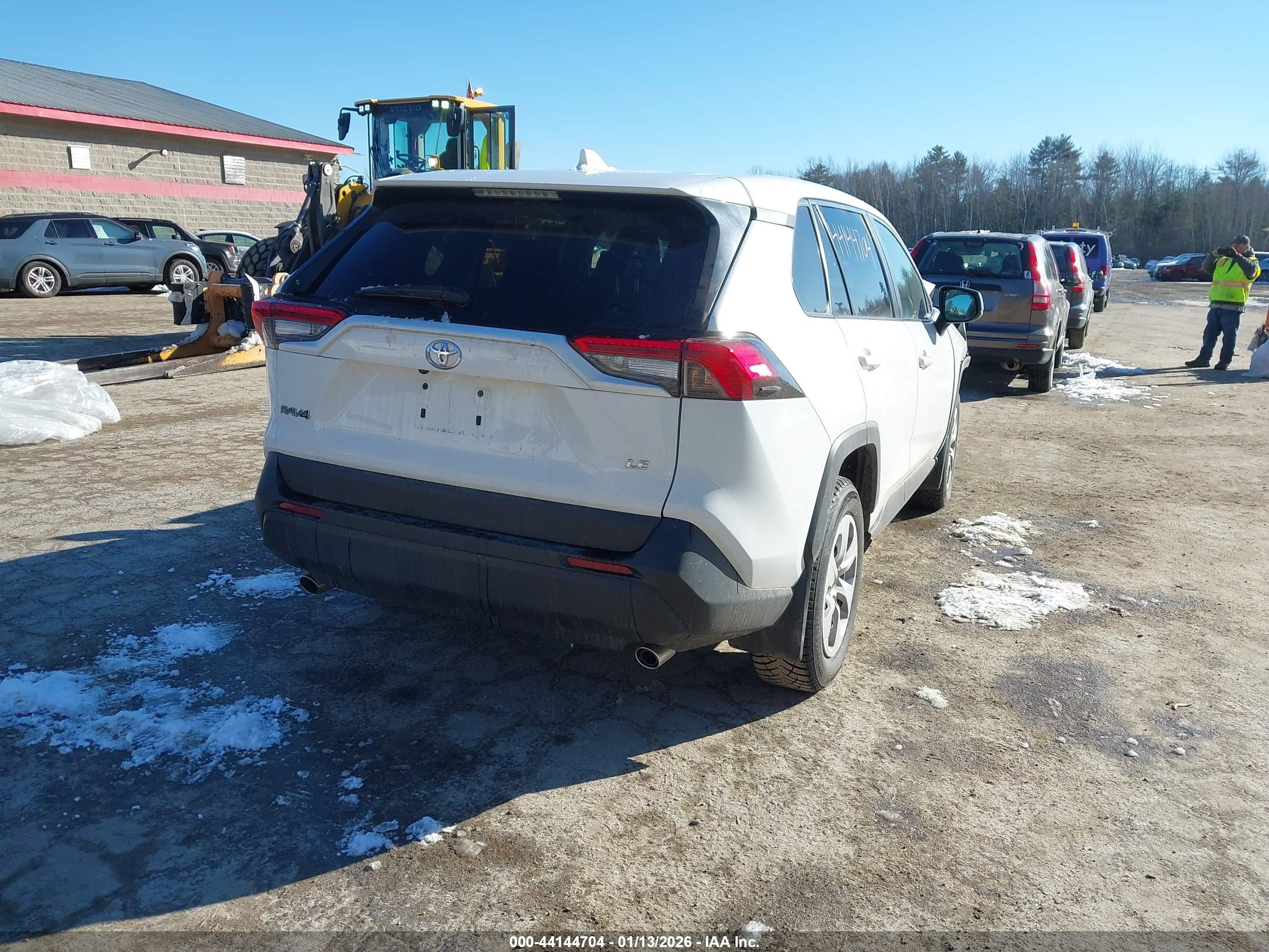 TOYOTA RAV4 image 4