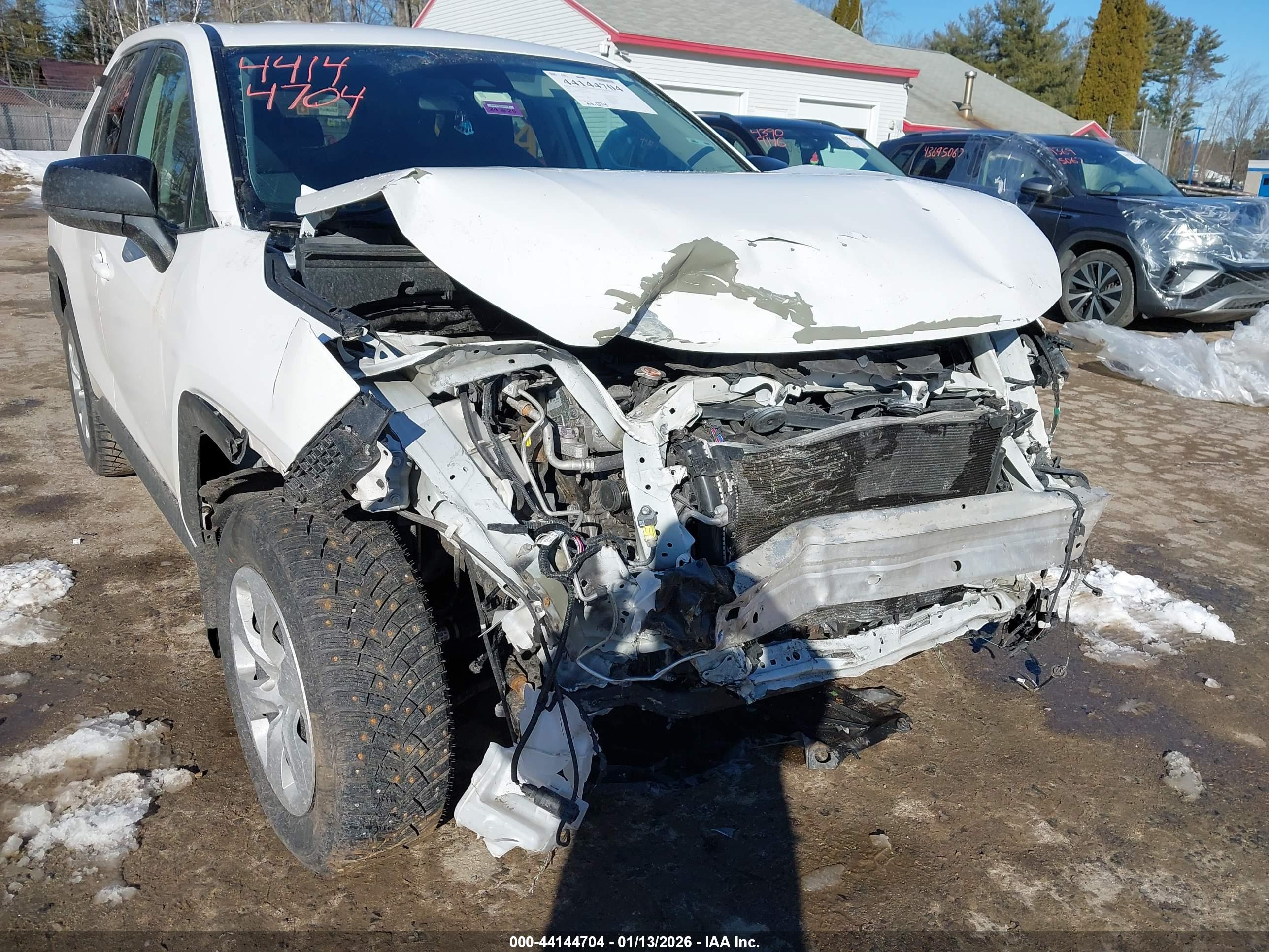 TOYOTA RAV4 image 6