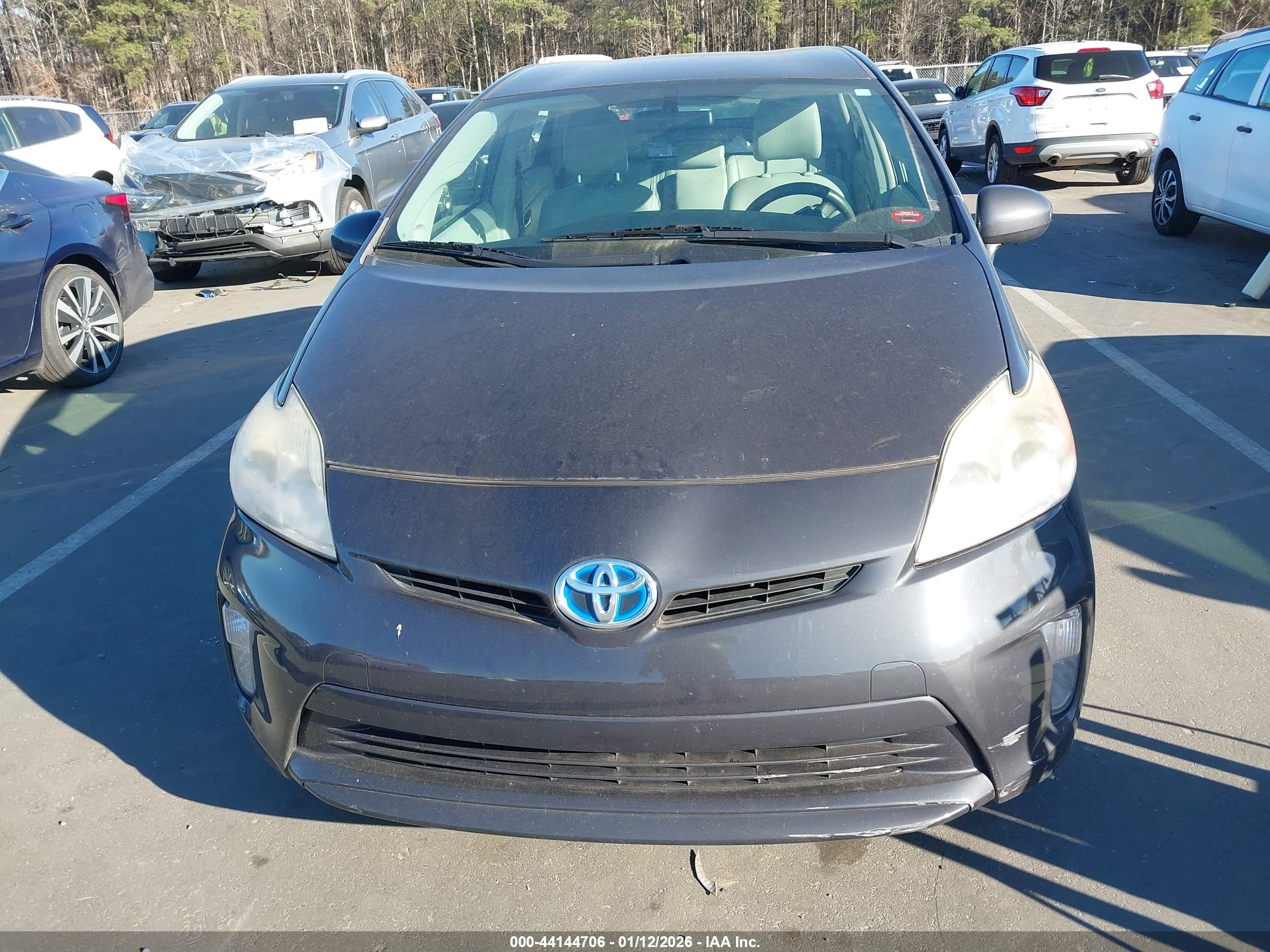 TOYOTA PRIUS image 6