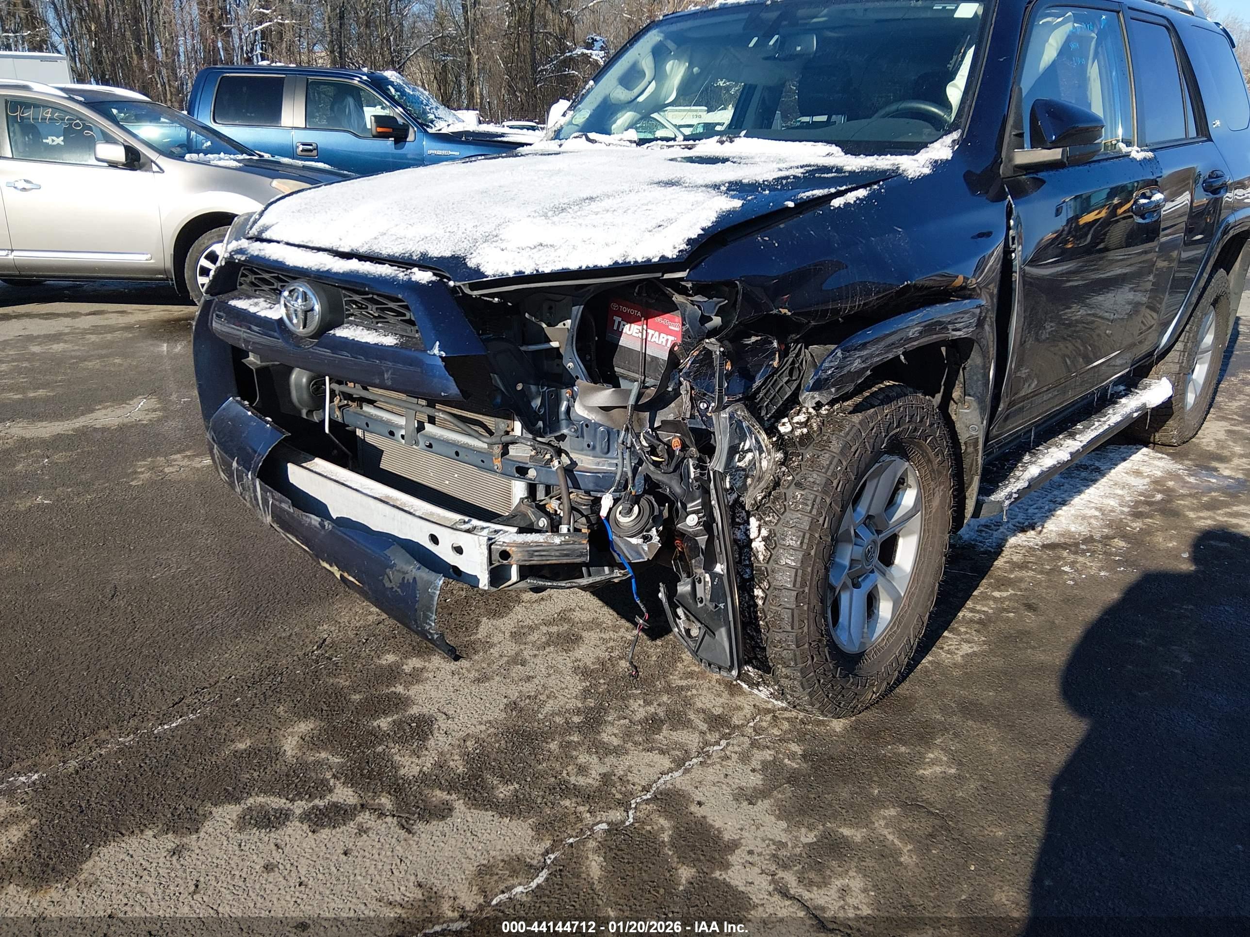 TOYOTA 4RUNNER image 6