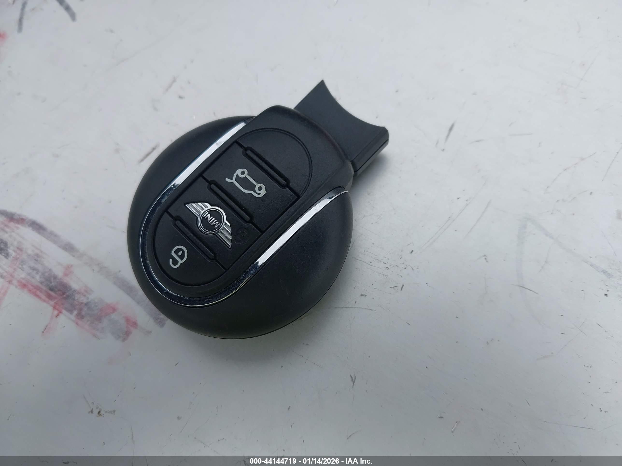 MINI COUNTRYMAN image 11