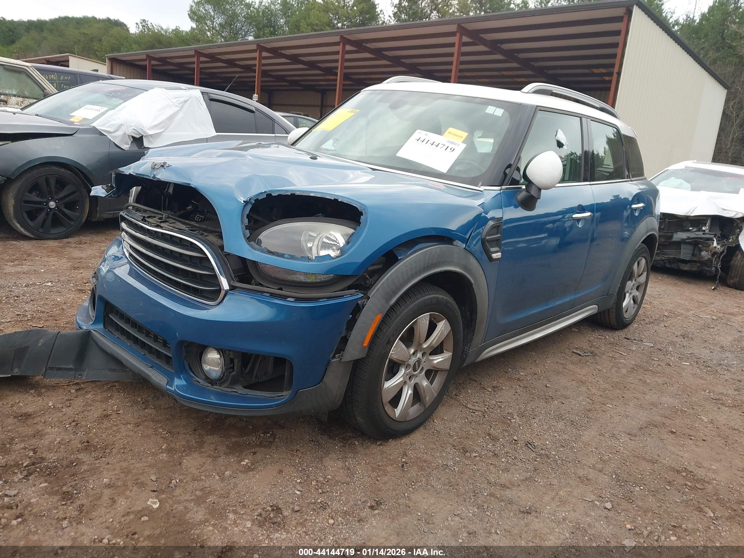 MINI COUNTRYMAN image 2
