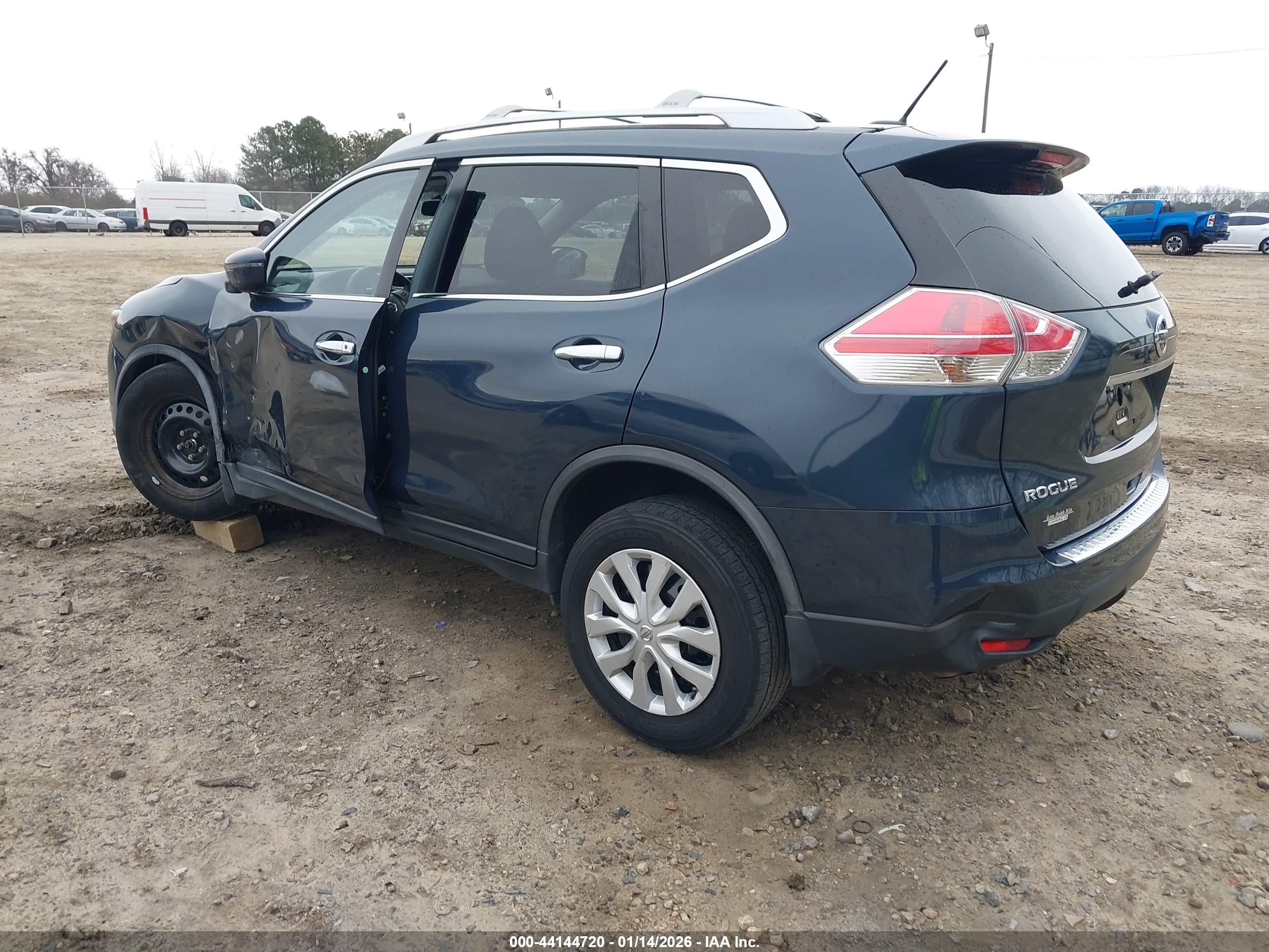 NISSAN ROGUE image 3