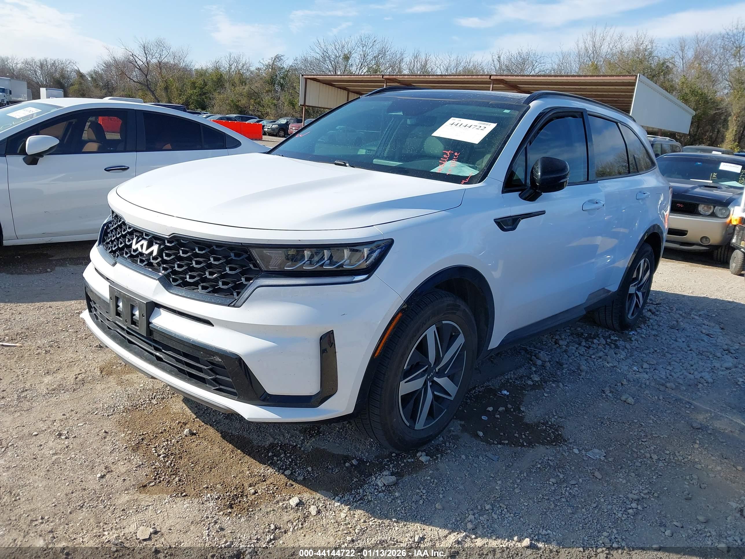 KIA SORENTO image 2