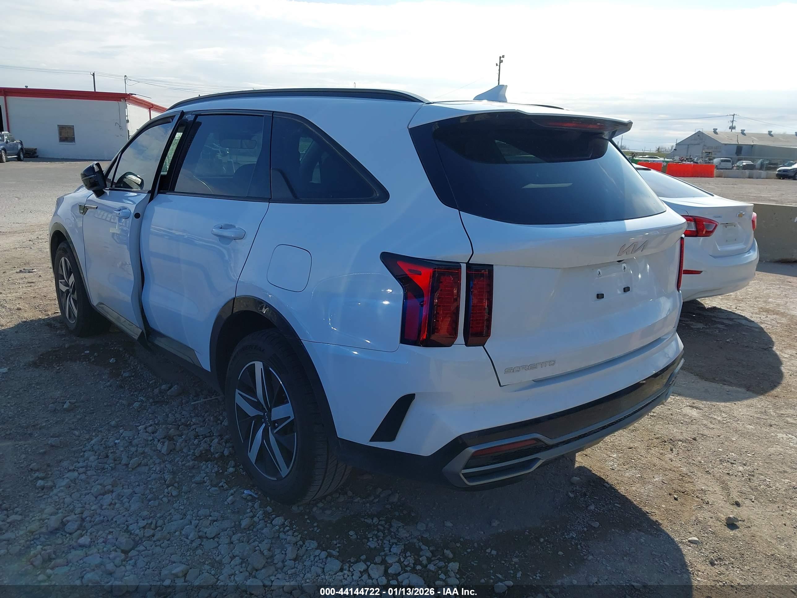 KIA SORENTO image 3