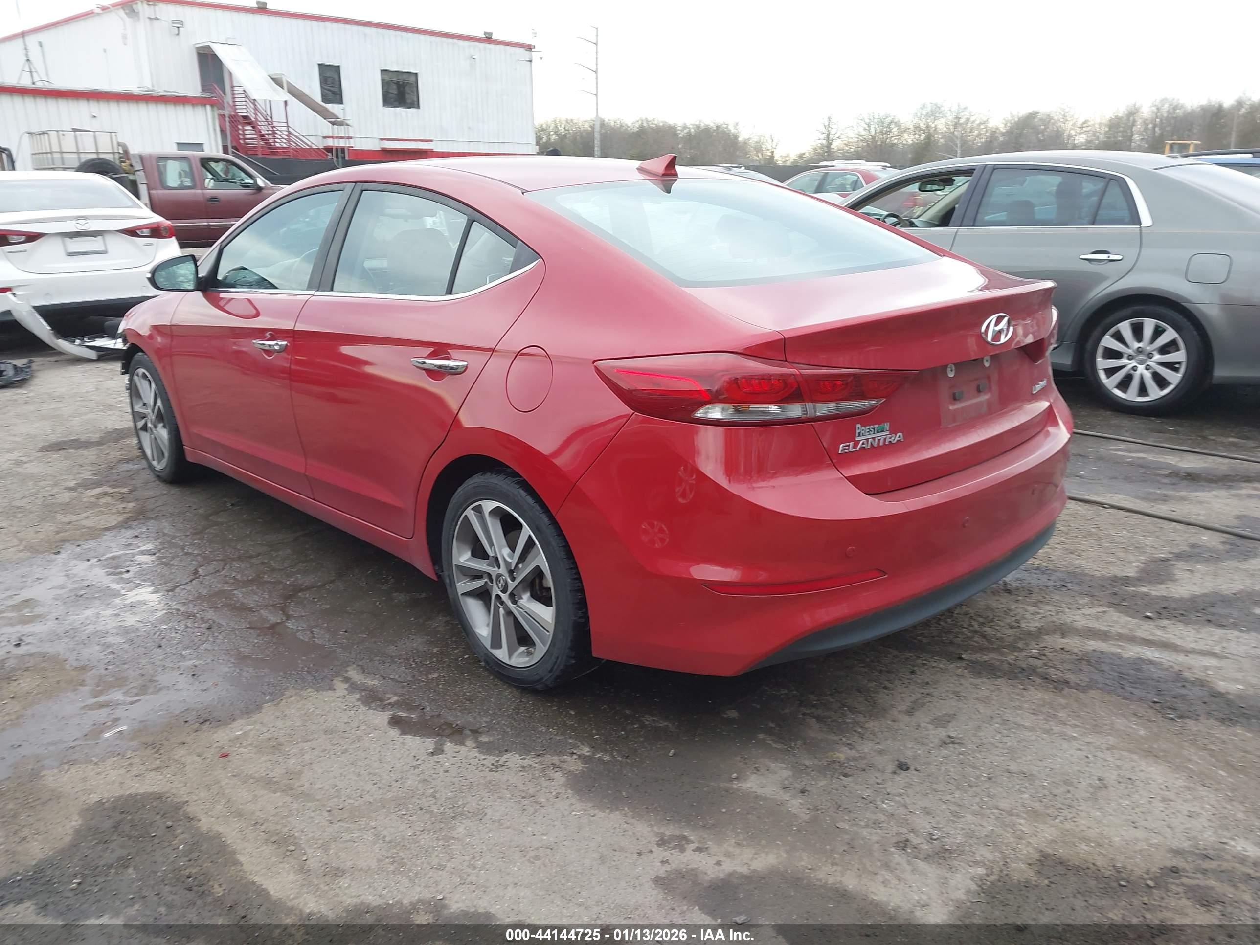 HYUNDAI ELANTRA image 3