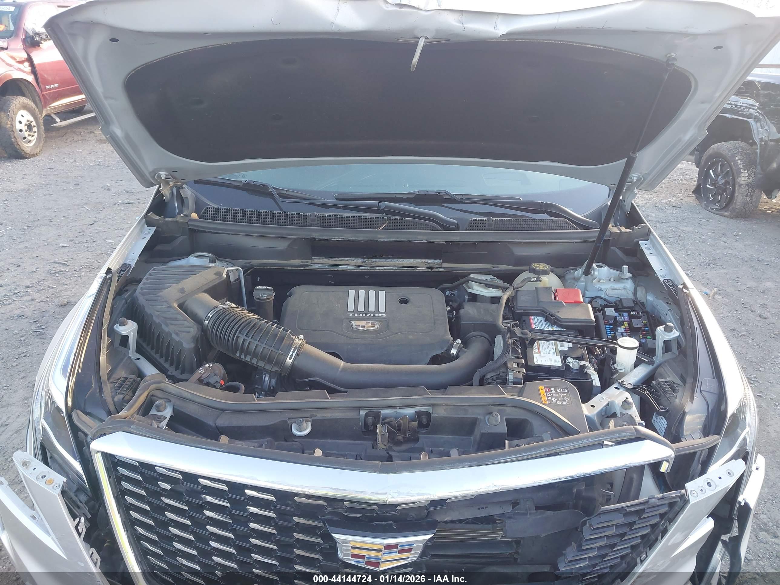 CADILLAC XT5 image 10