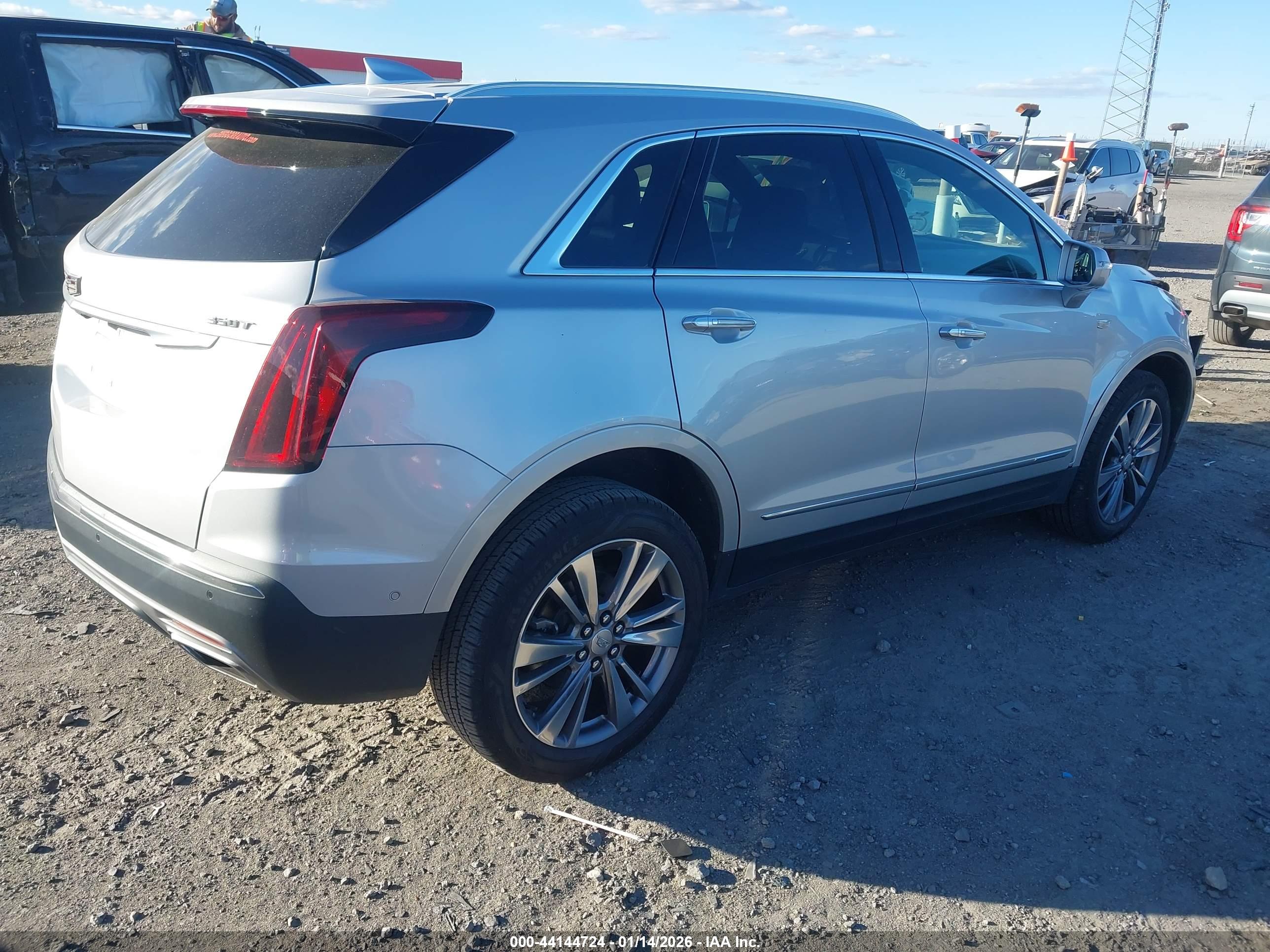CADILLAC XT5 image 4