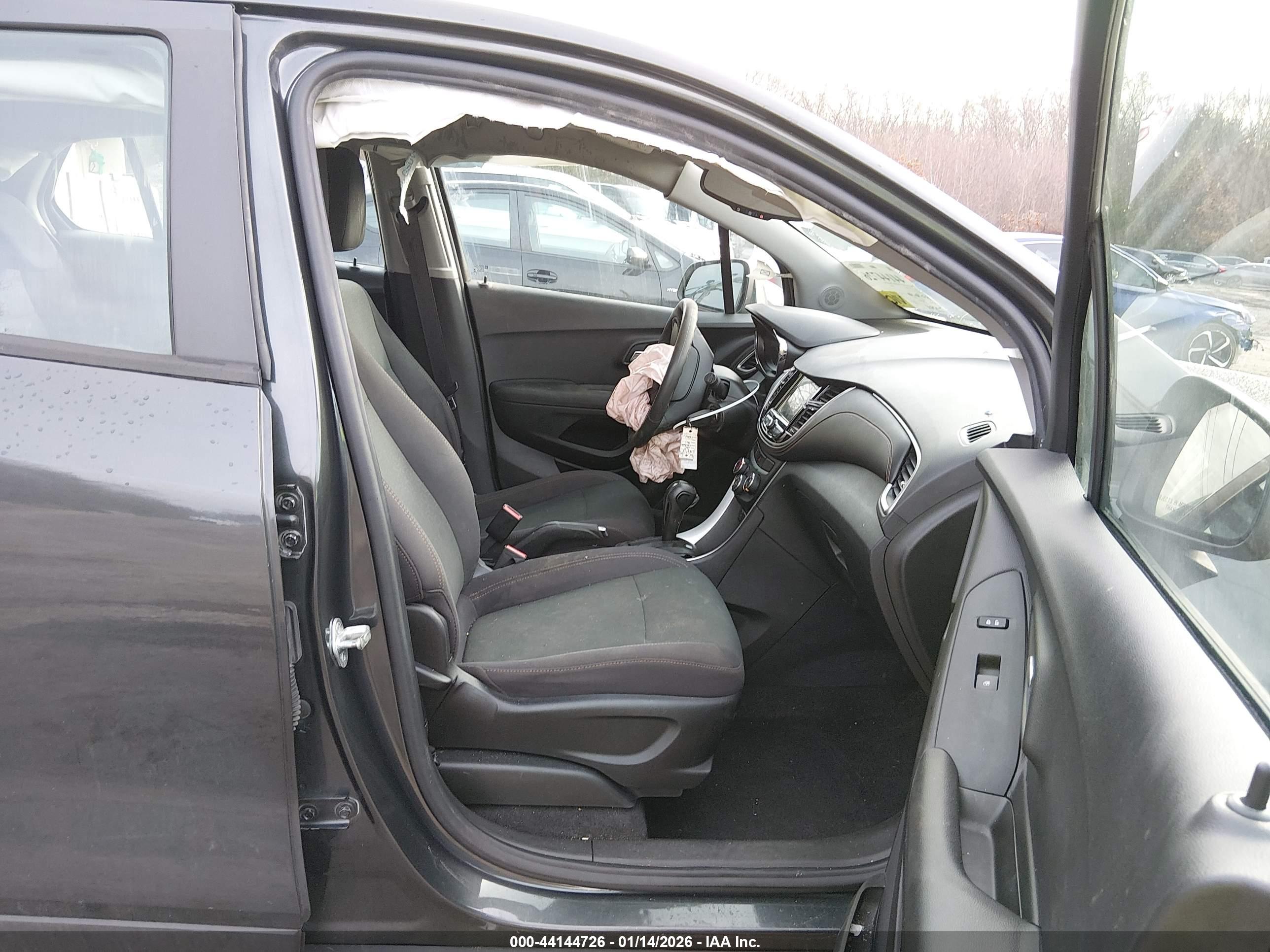 CHEVROLET TRAX image 5
