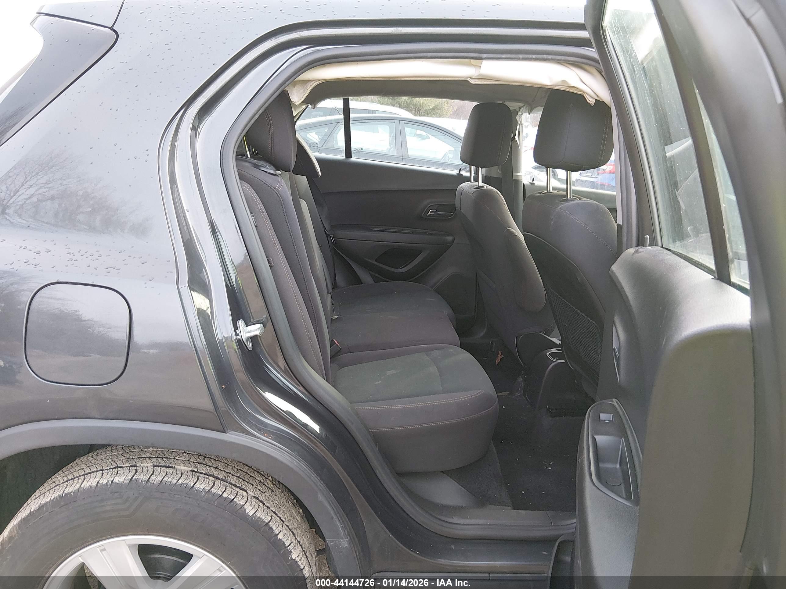 CHEVROLET TRAX image 8