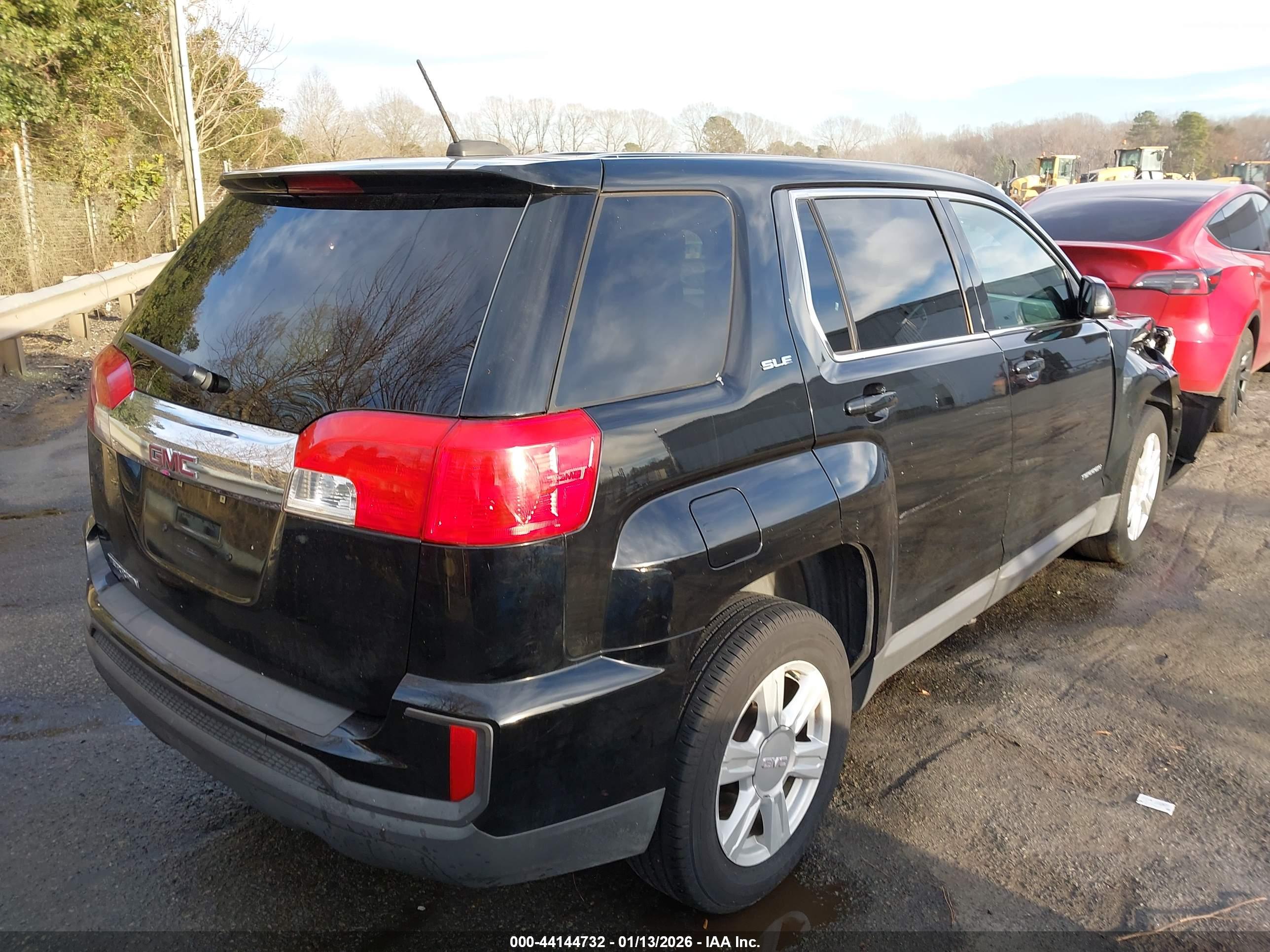 GMC TERRAIN image 4