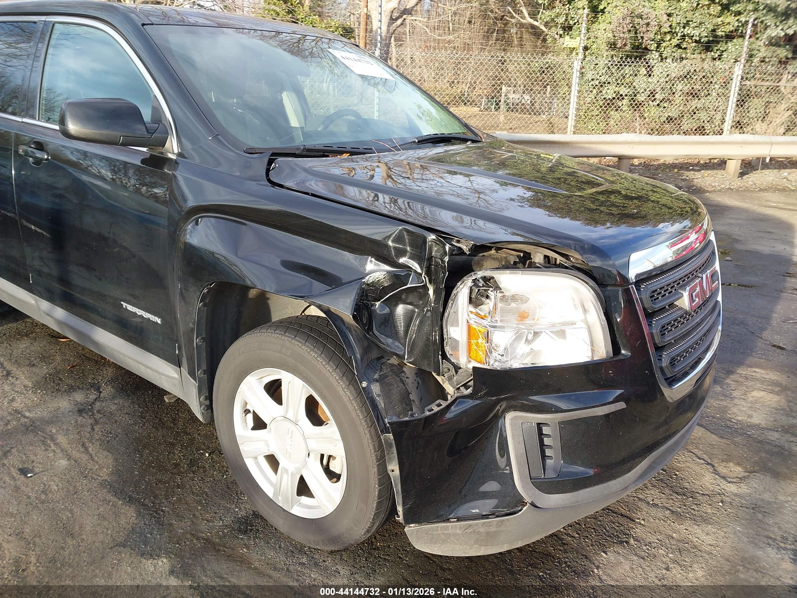 GMC TERRAIN image 6