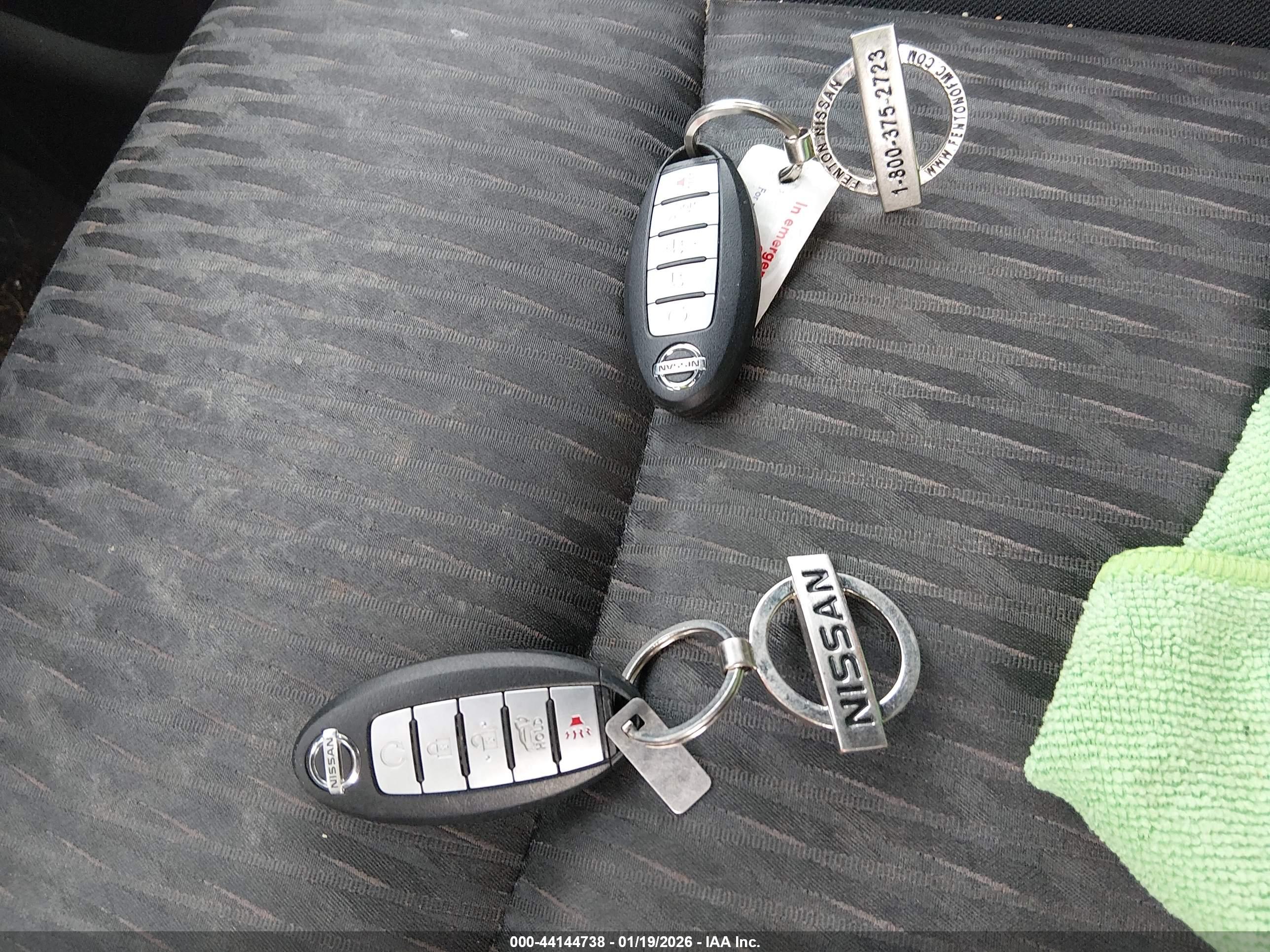 NISSAN ROGUE image 11