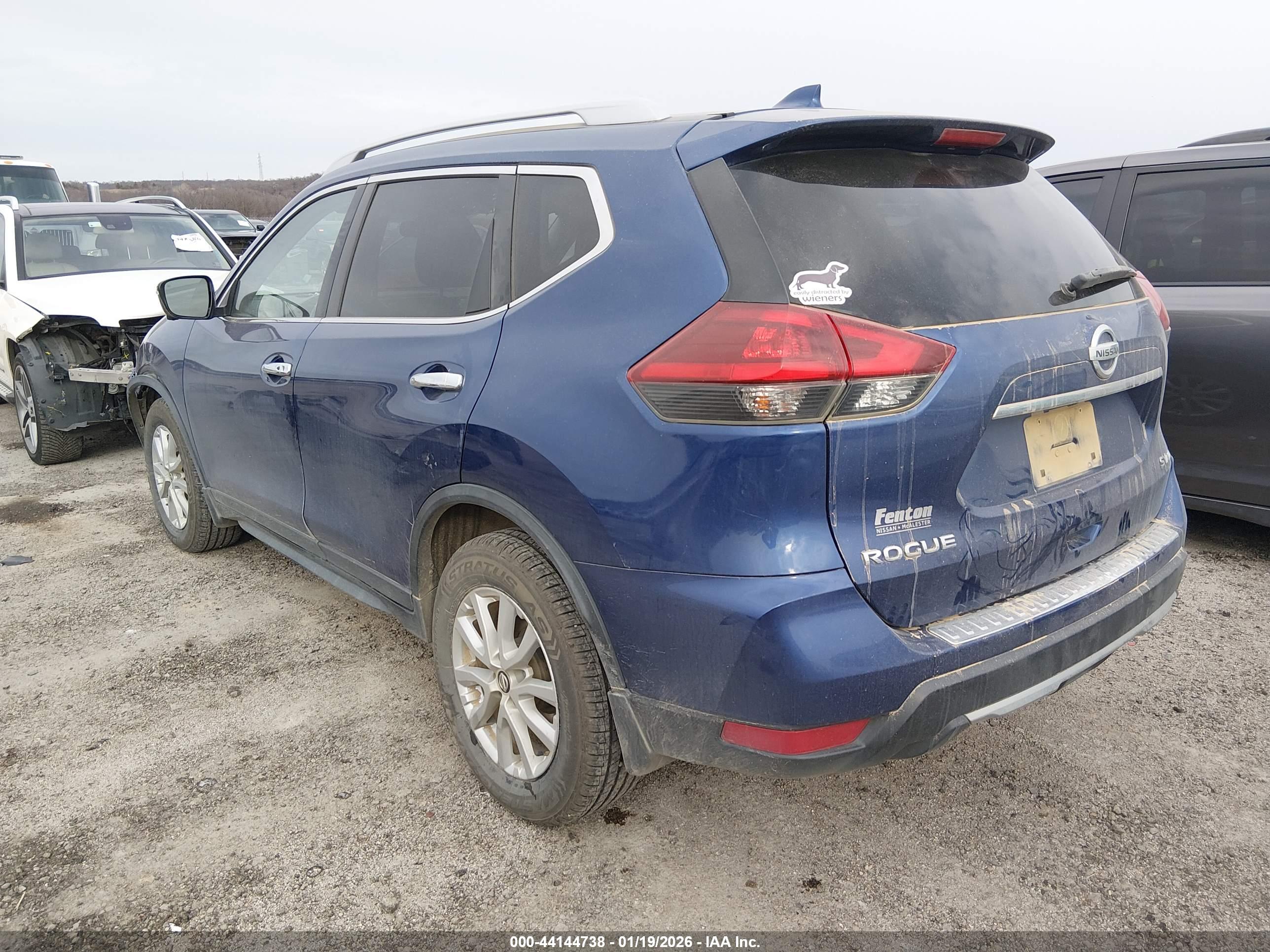 NISSAN ROGUE image 3
