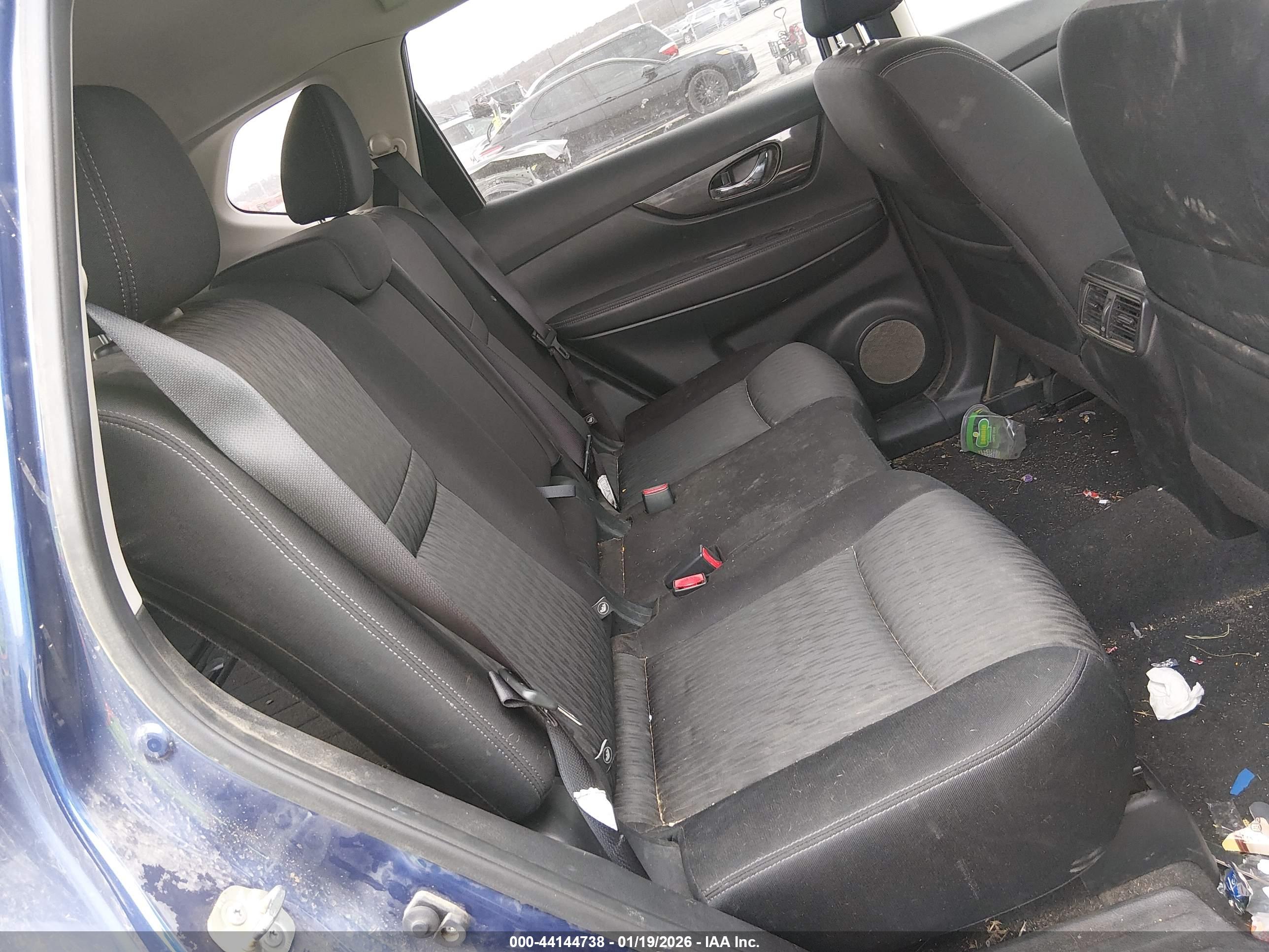 NISSAN ROGUE image 8