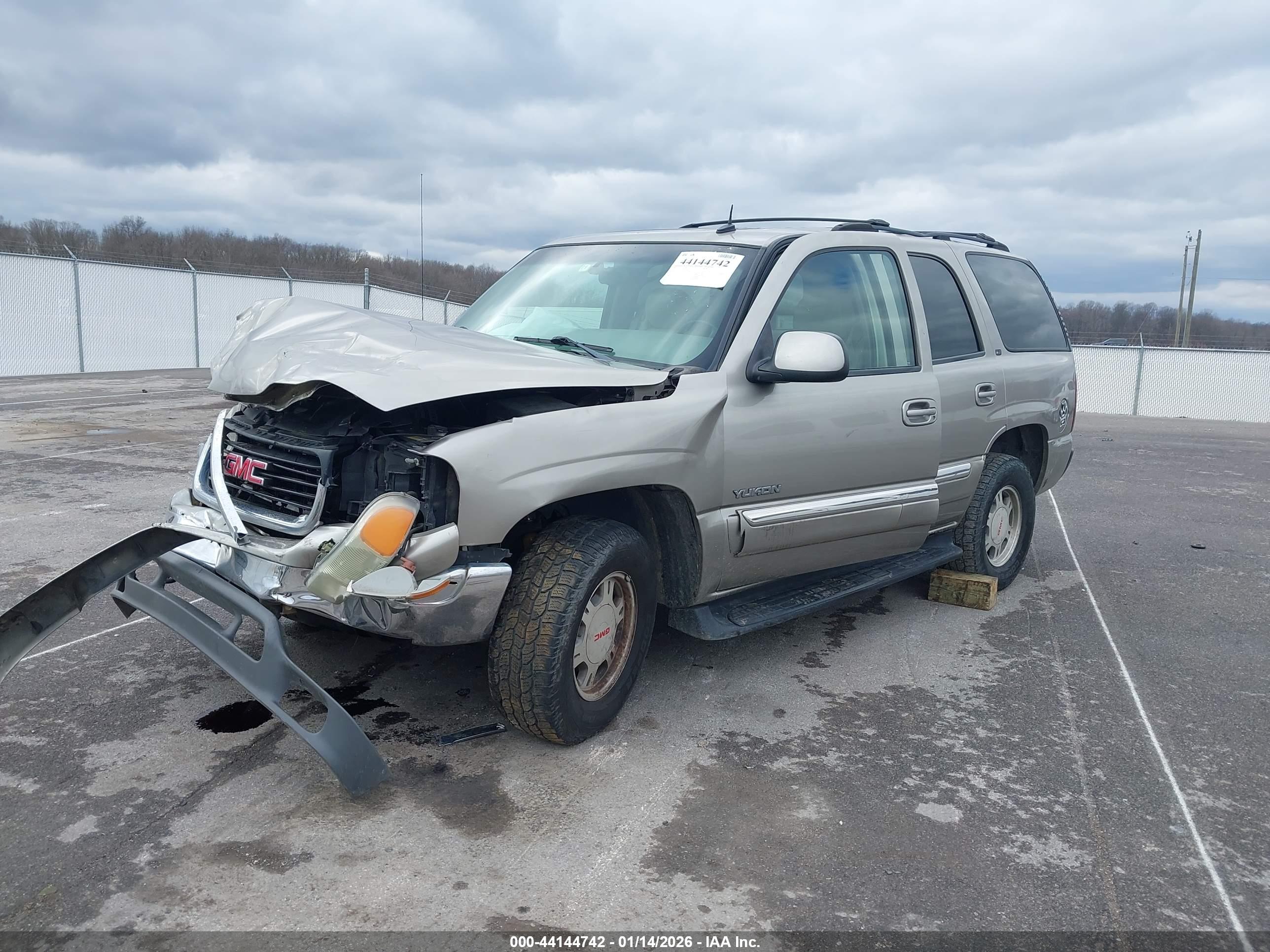 GMC YUKON image 2