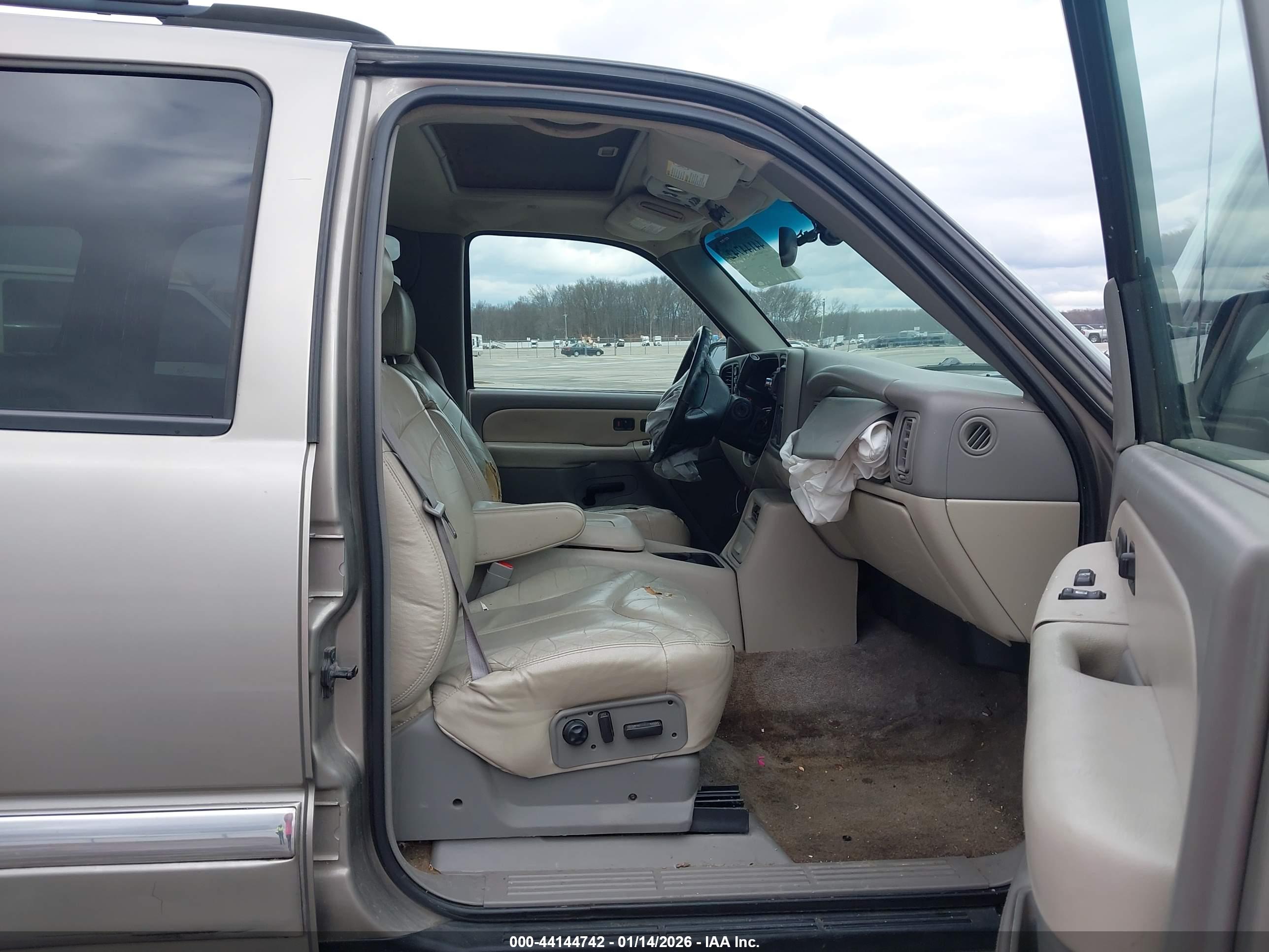 GMC YUKON image 5