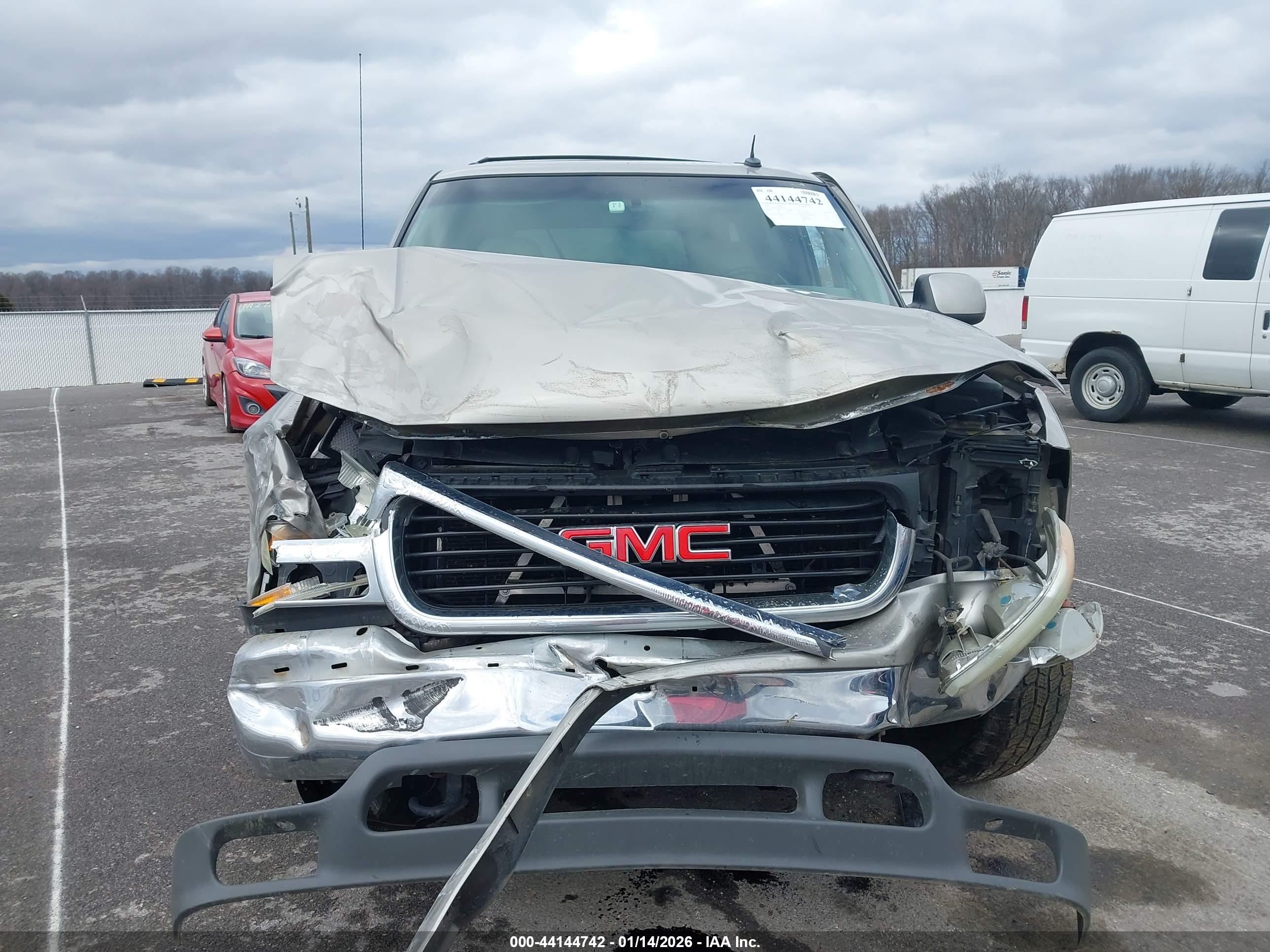 GMC YUKON image 6