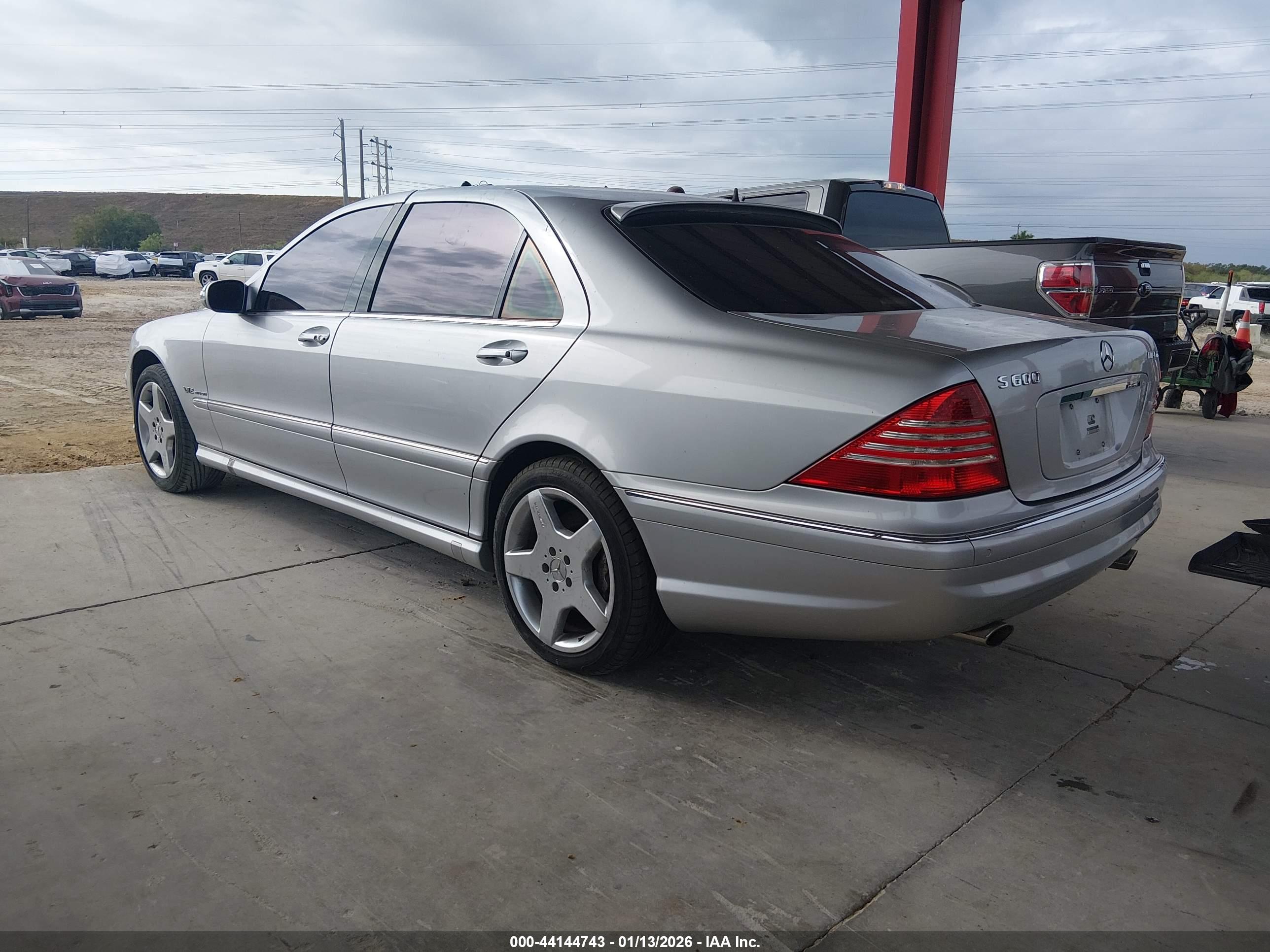 MERCEDES-BENZ S image 3
