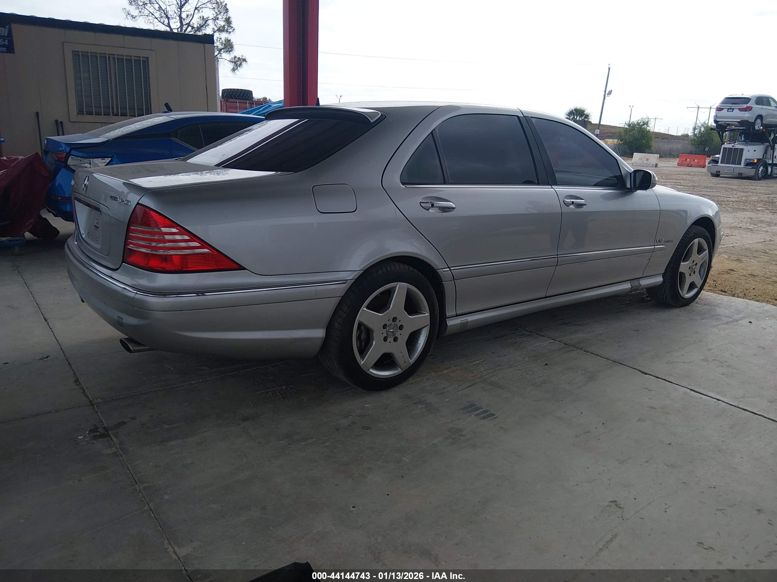 MERCEDES-BENZ S image 4