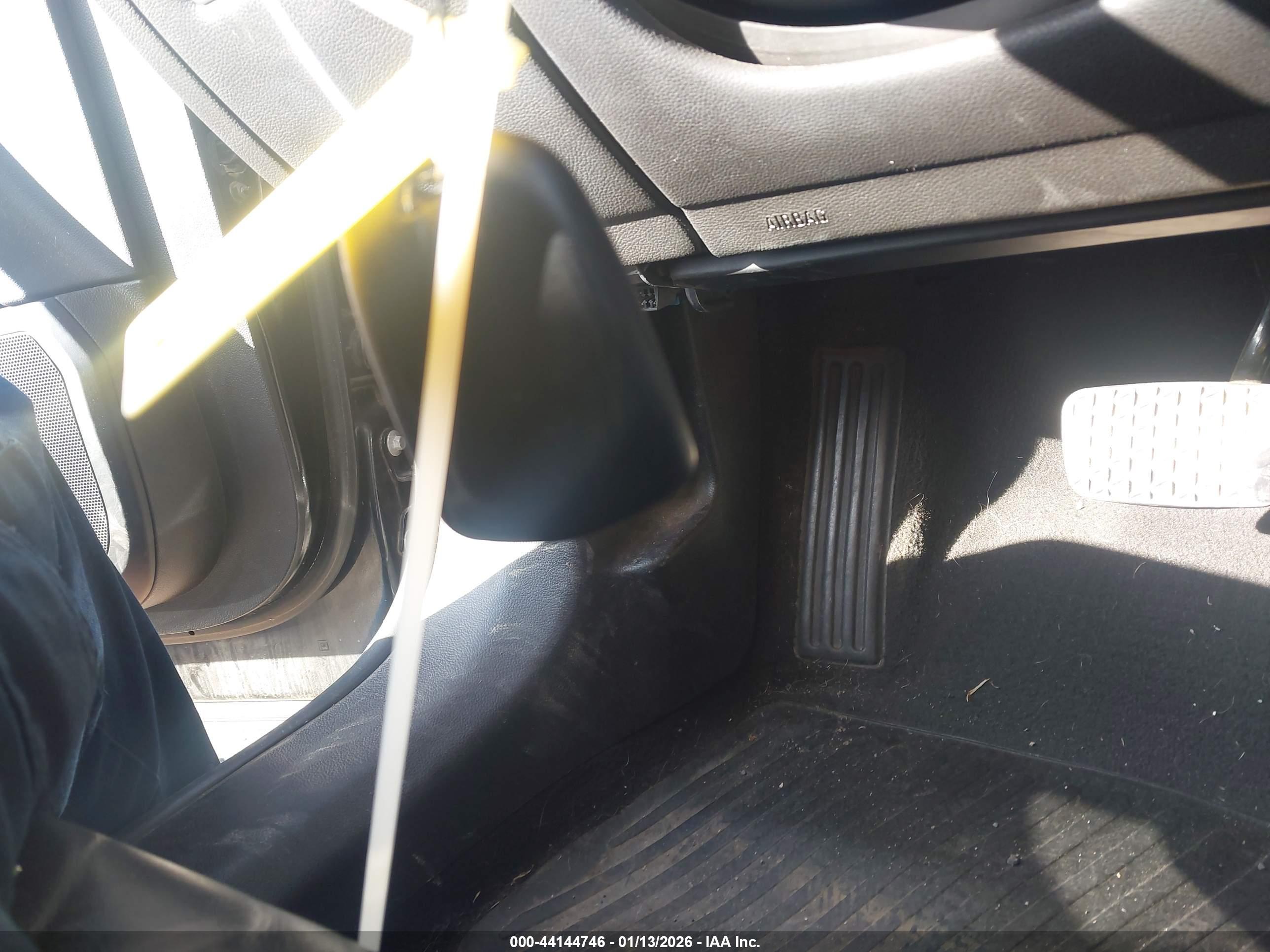 CADILLAC XTS image 11