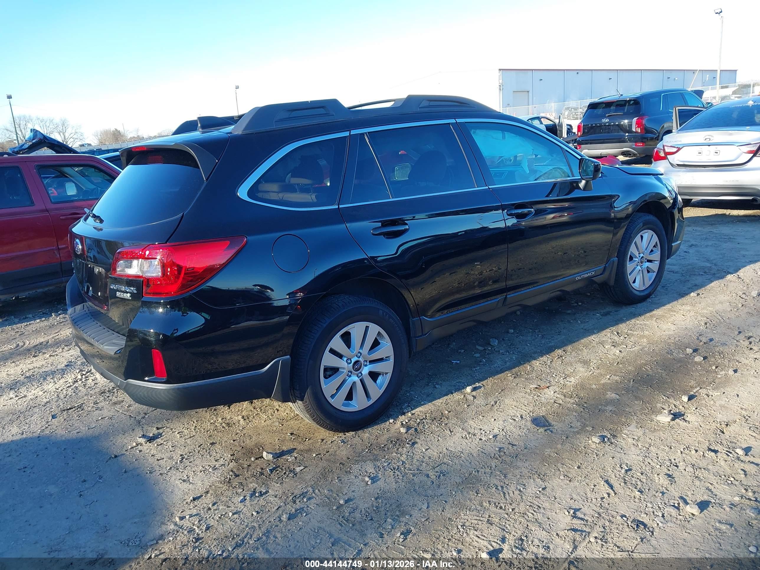 SUBARU OUTBACK image 4