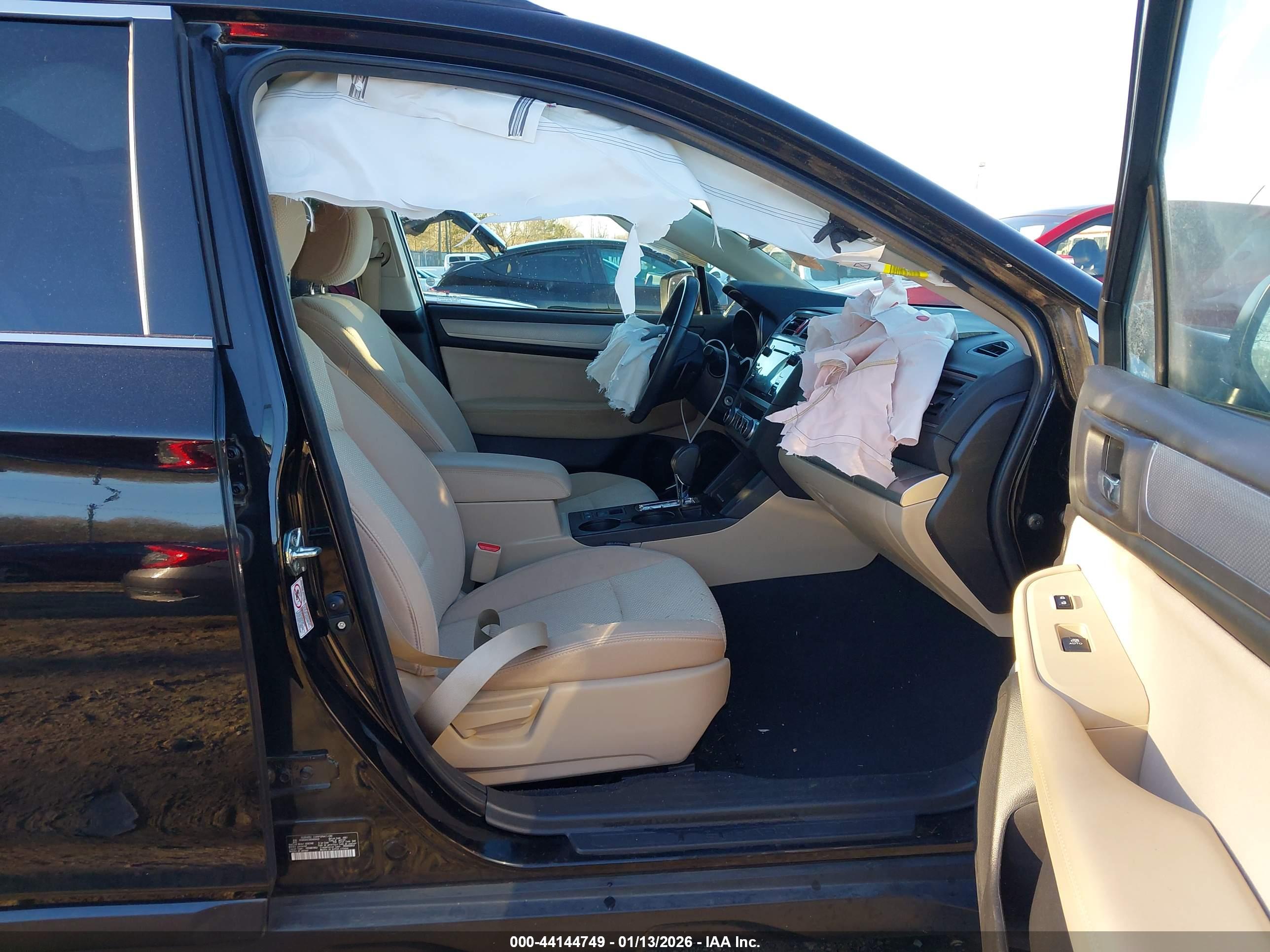 SUBARU OUTBACK image 5