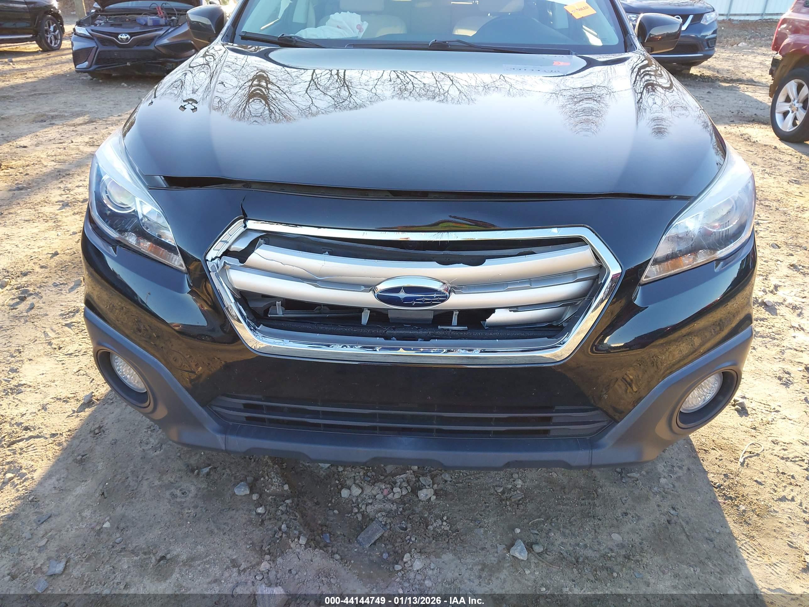 SUBARU OUTBACK image 6
