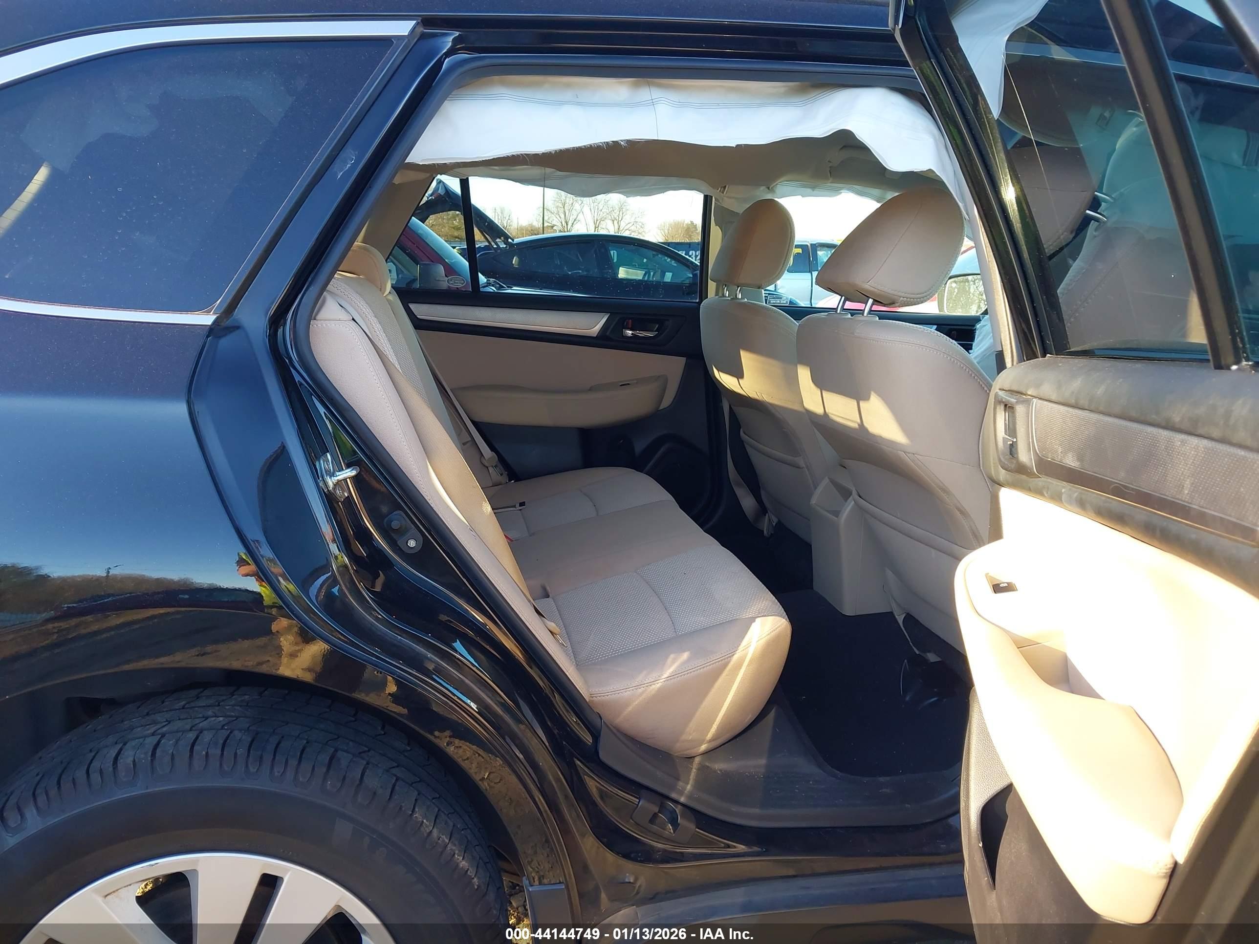 SUBARU OUTBACK image 8