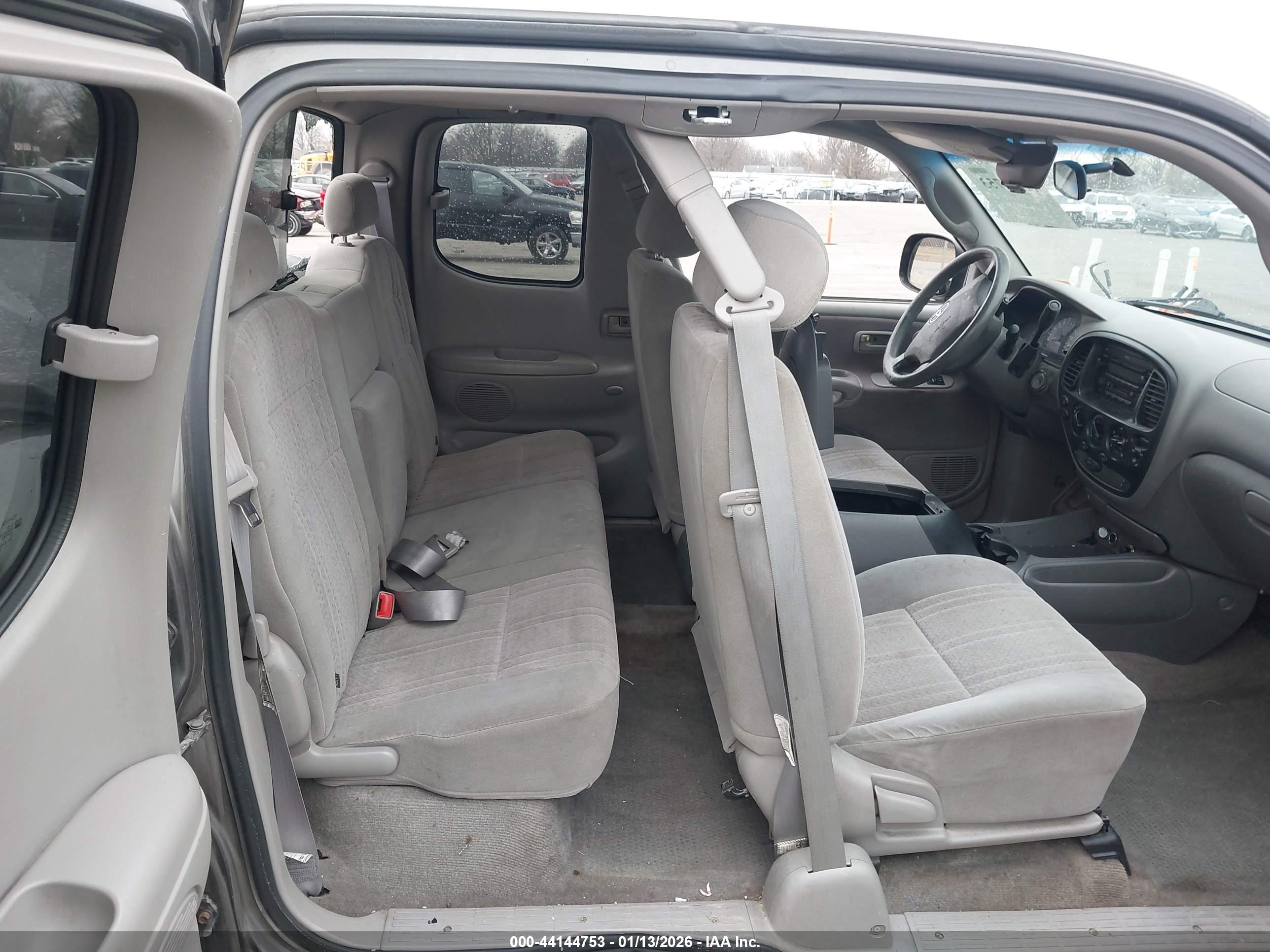 TOYOTA TUNDRA image 8