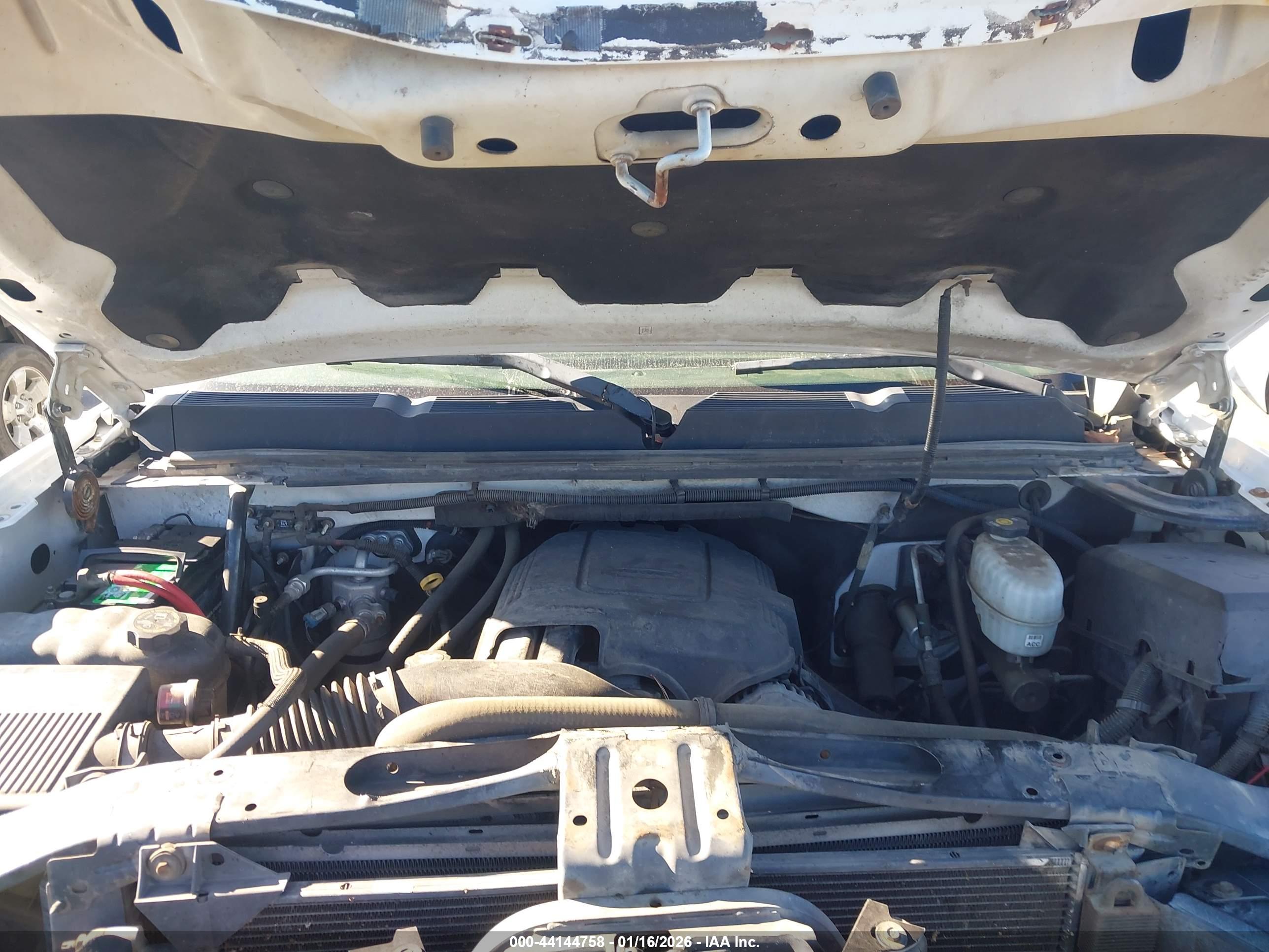 CHEVROLET SILVERADO image 10