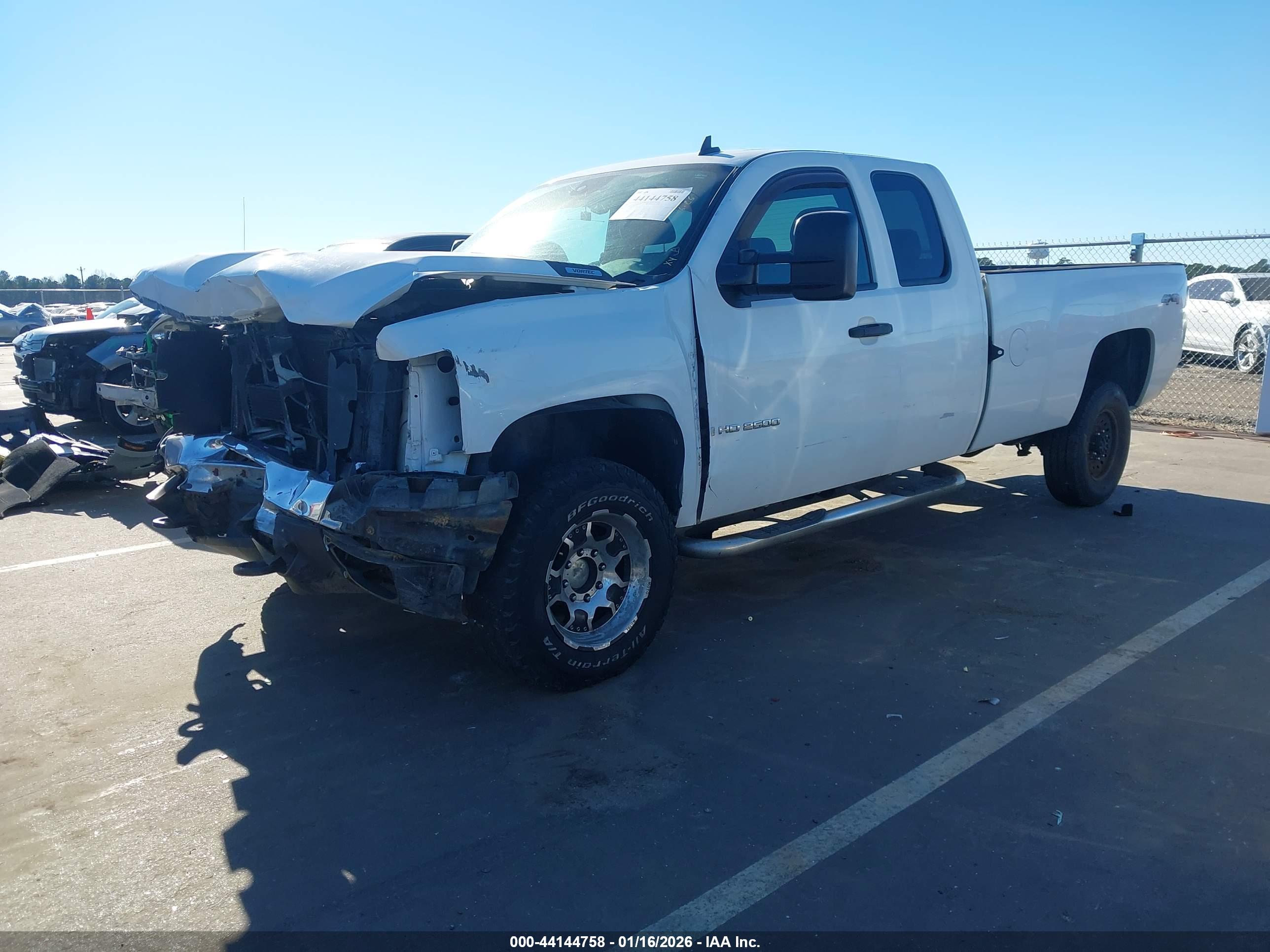 CHEVROLET SILVERADO image 2