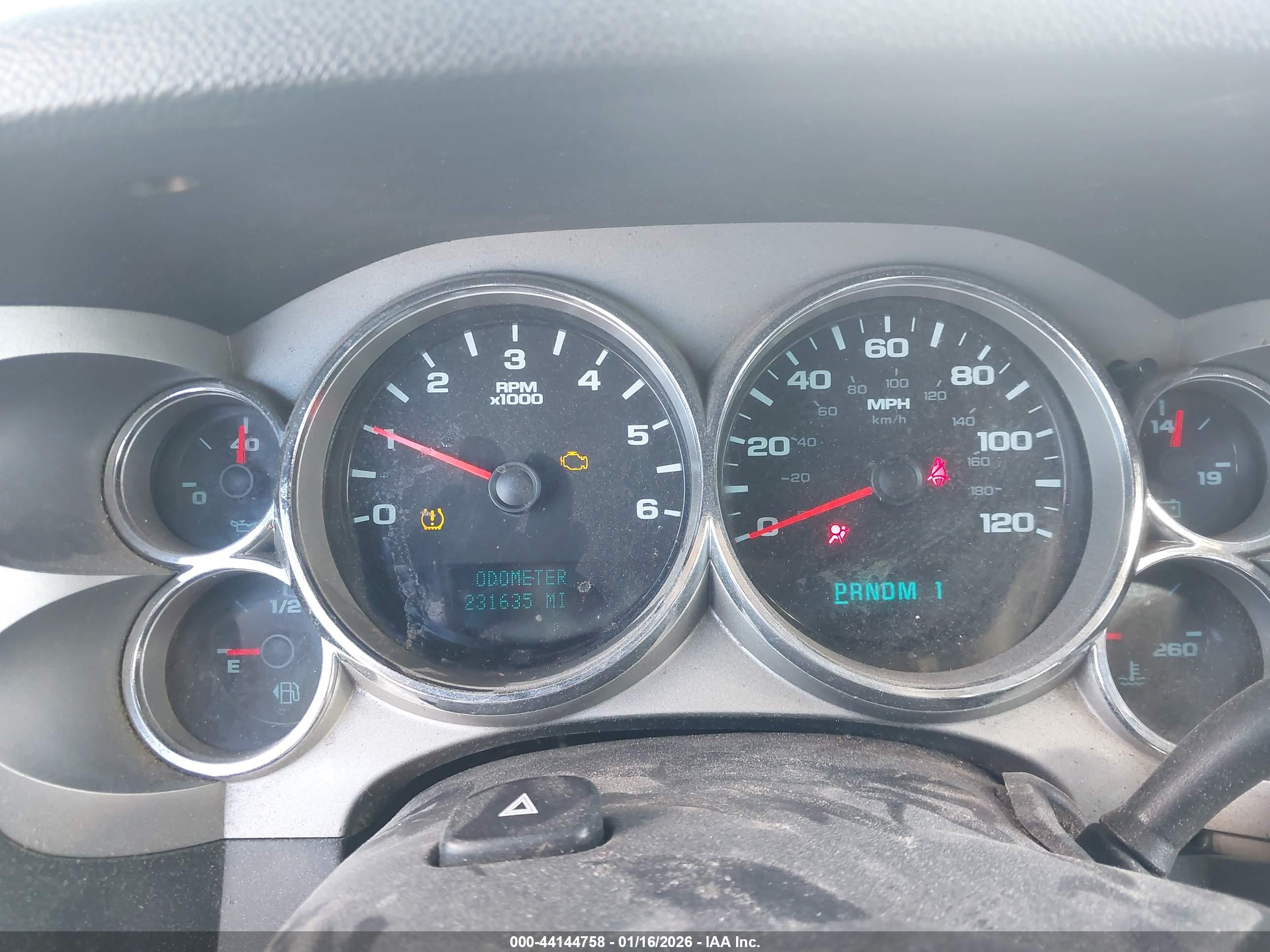 CHEVROLET SILVERADO image 7