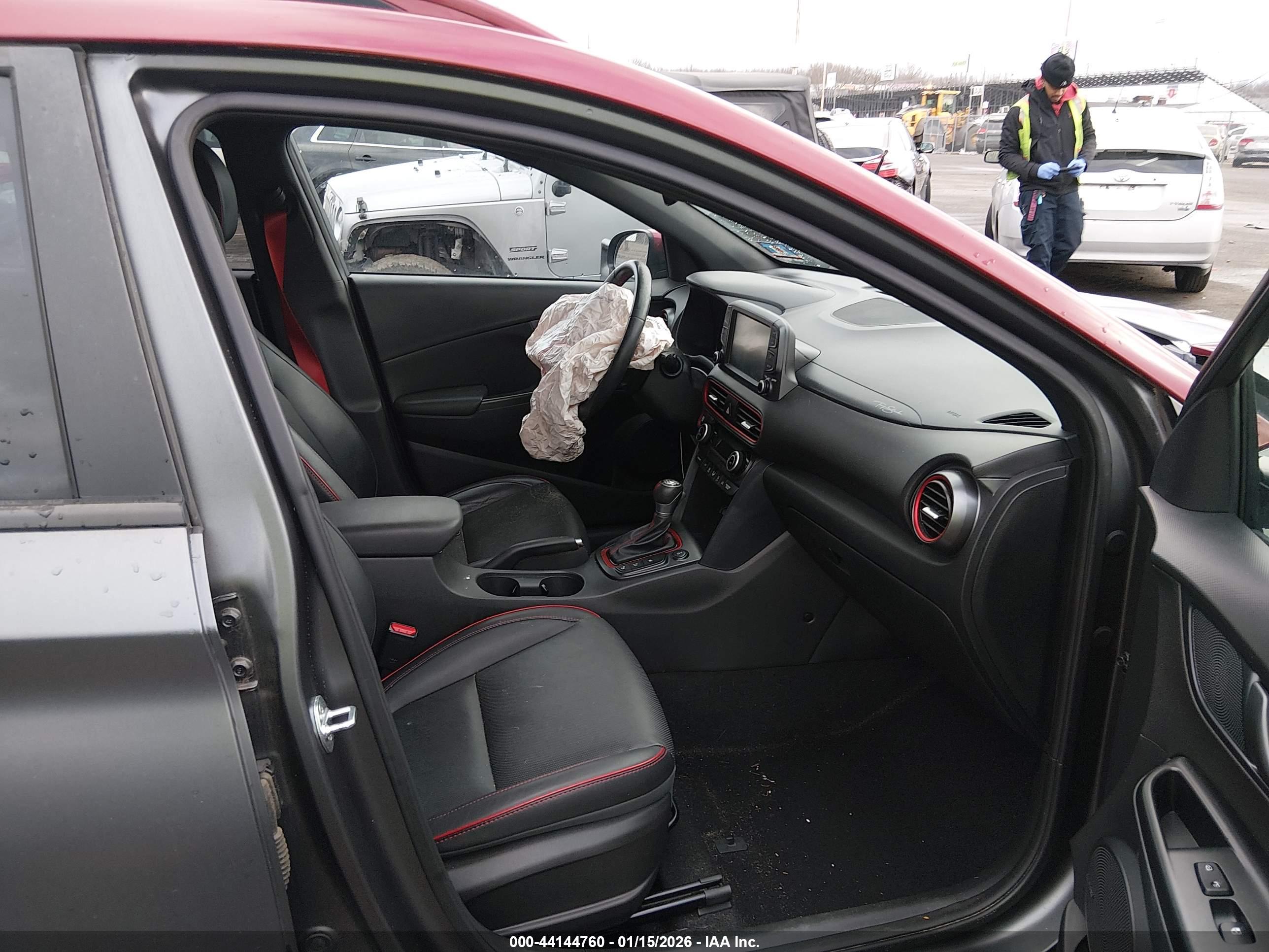HYUNDAI KONA image 5