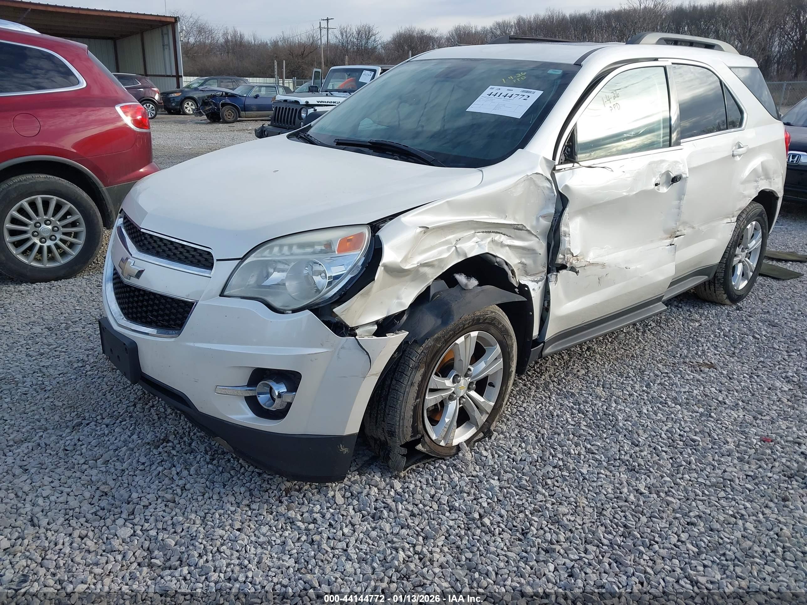 CHEVROLET EQUINOX image 2