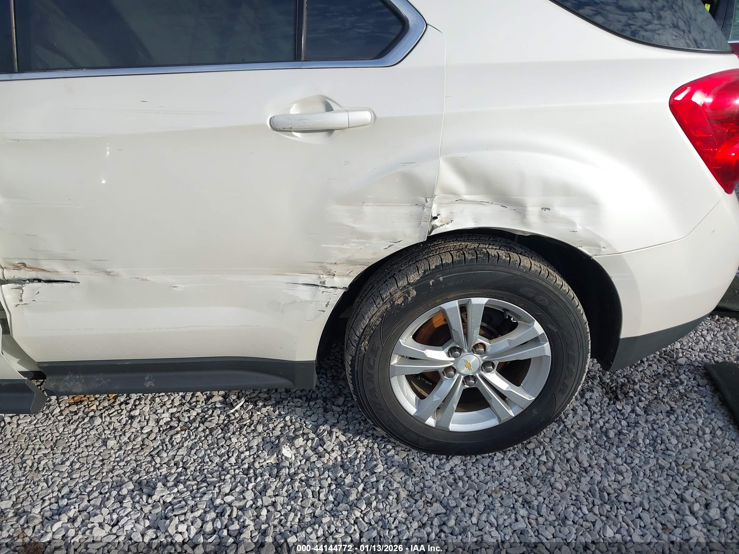 CHEVROLET EQUINOX image 6