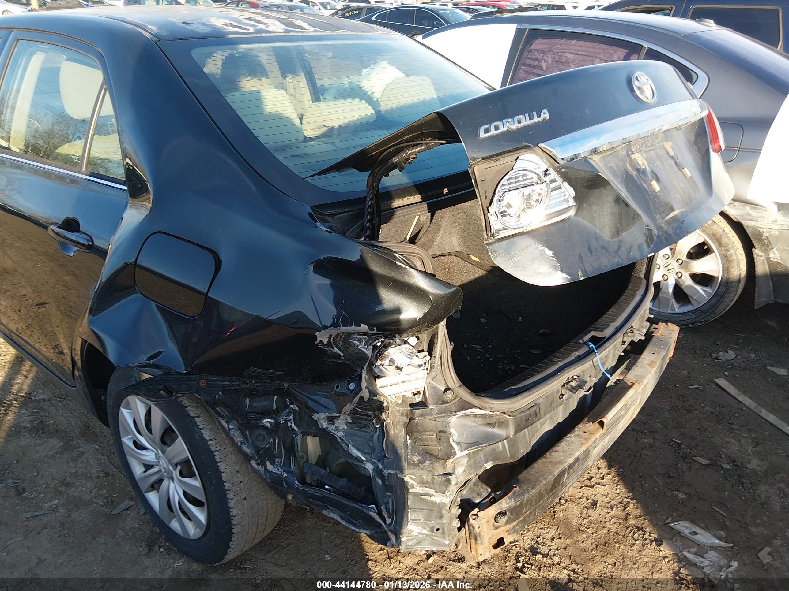 TOYOTA COROLLA image 6
