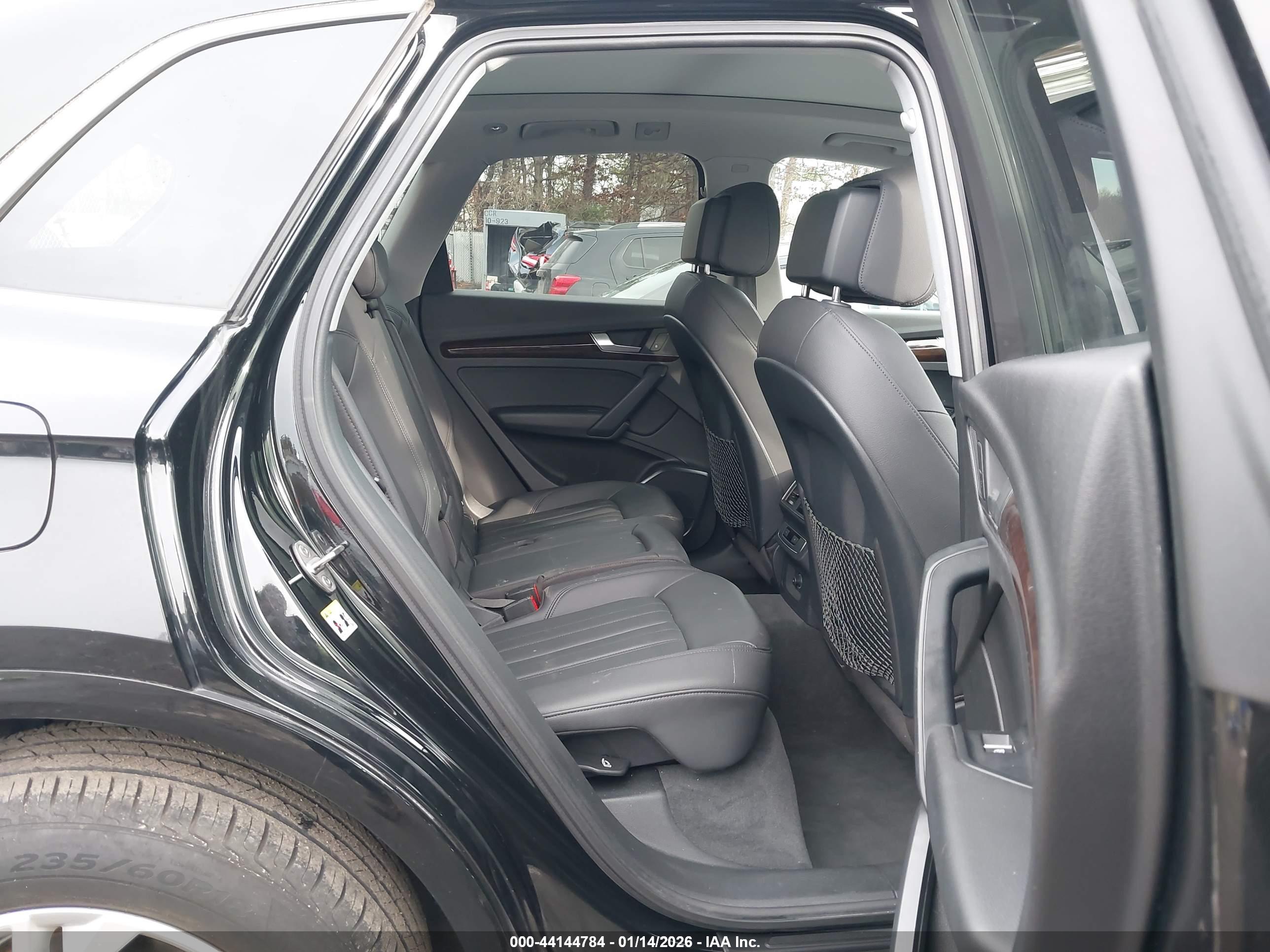 AUDI Q5 image 8