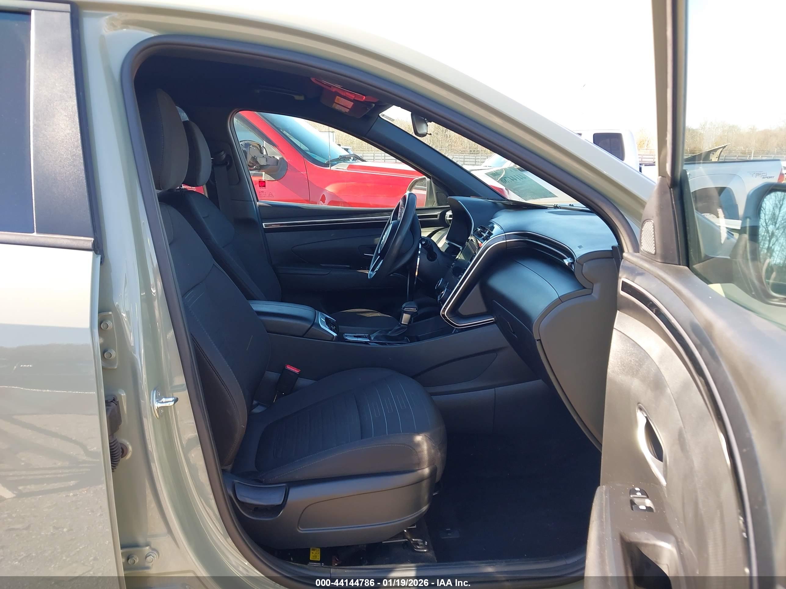 HYUNDAI SANTA image 5