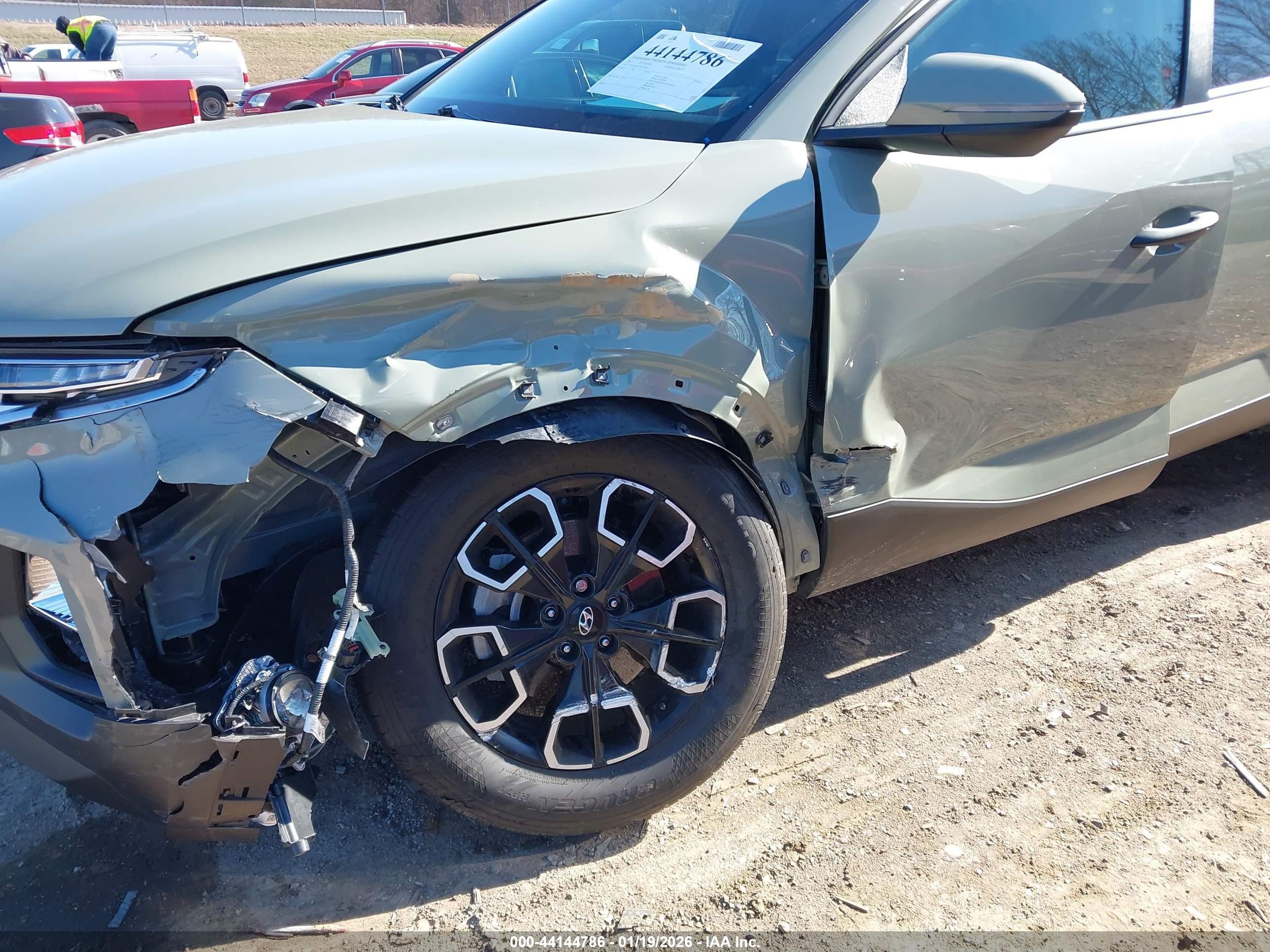 HYUNDAI SANTA image 6
