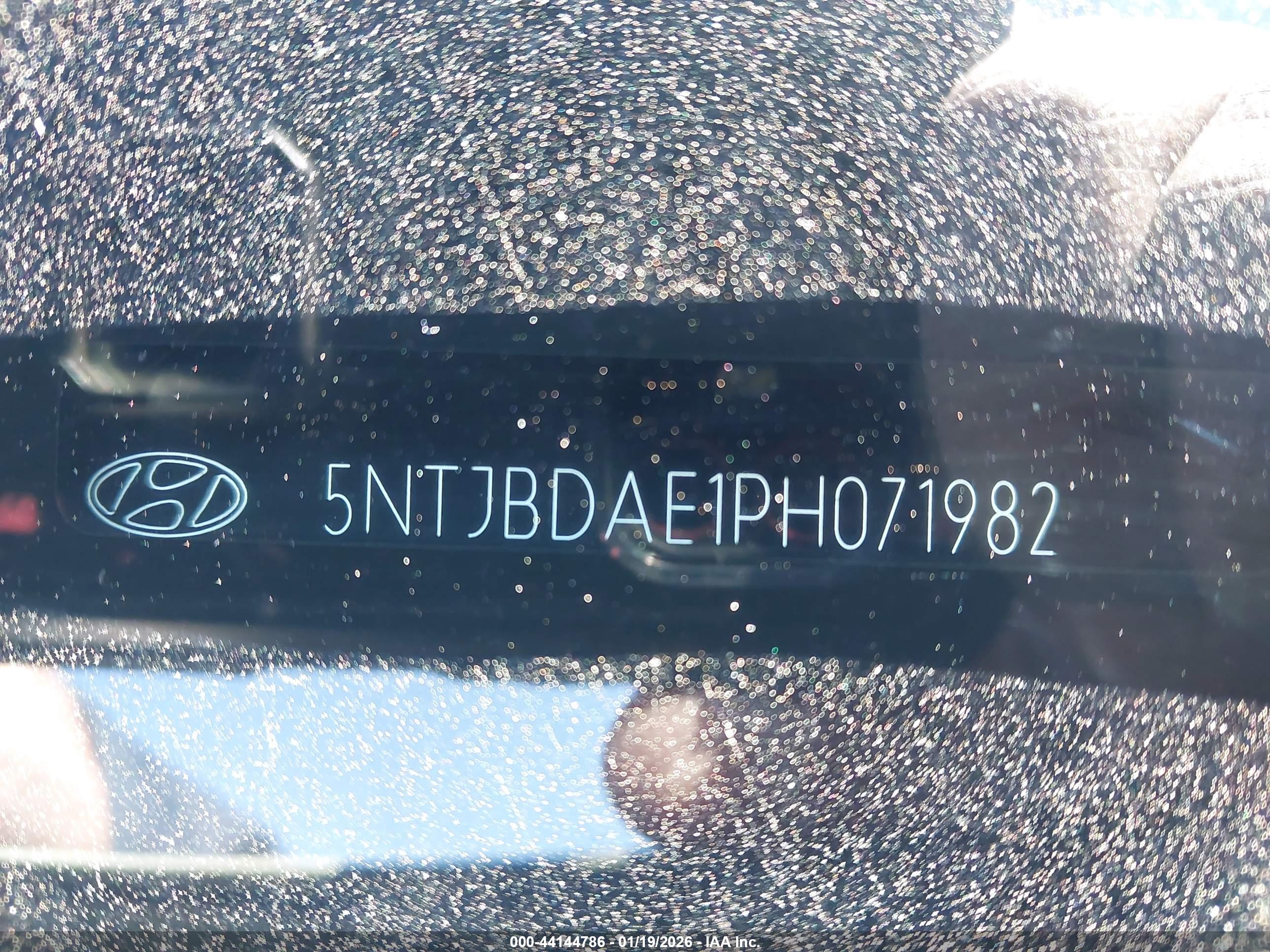 HYUNDAI SANTA image 9