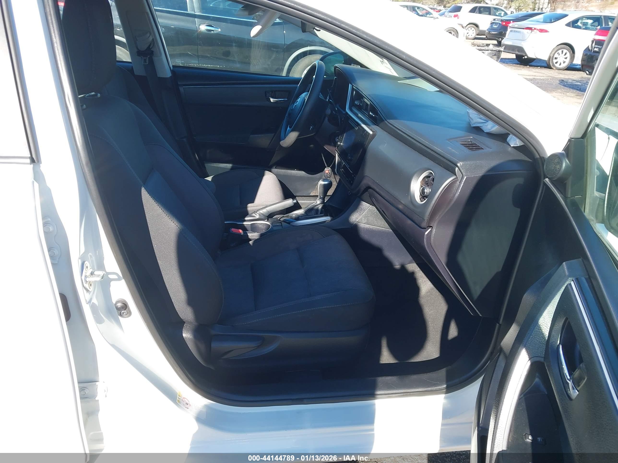 TOYOTA COROLLA image 5