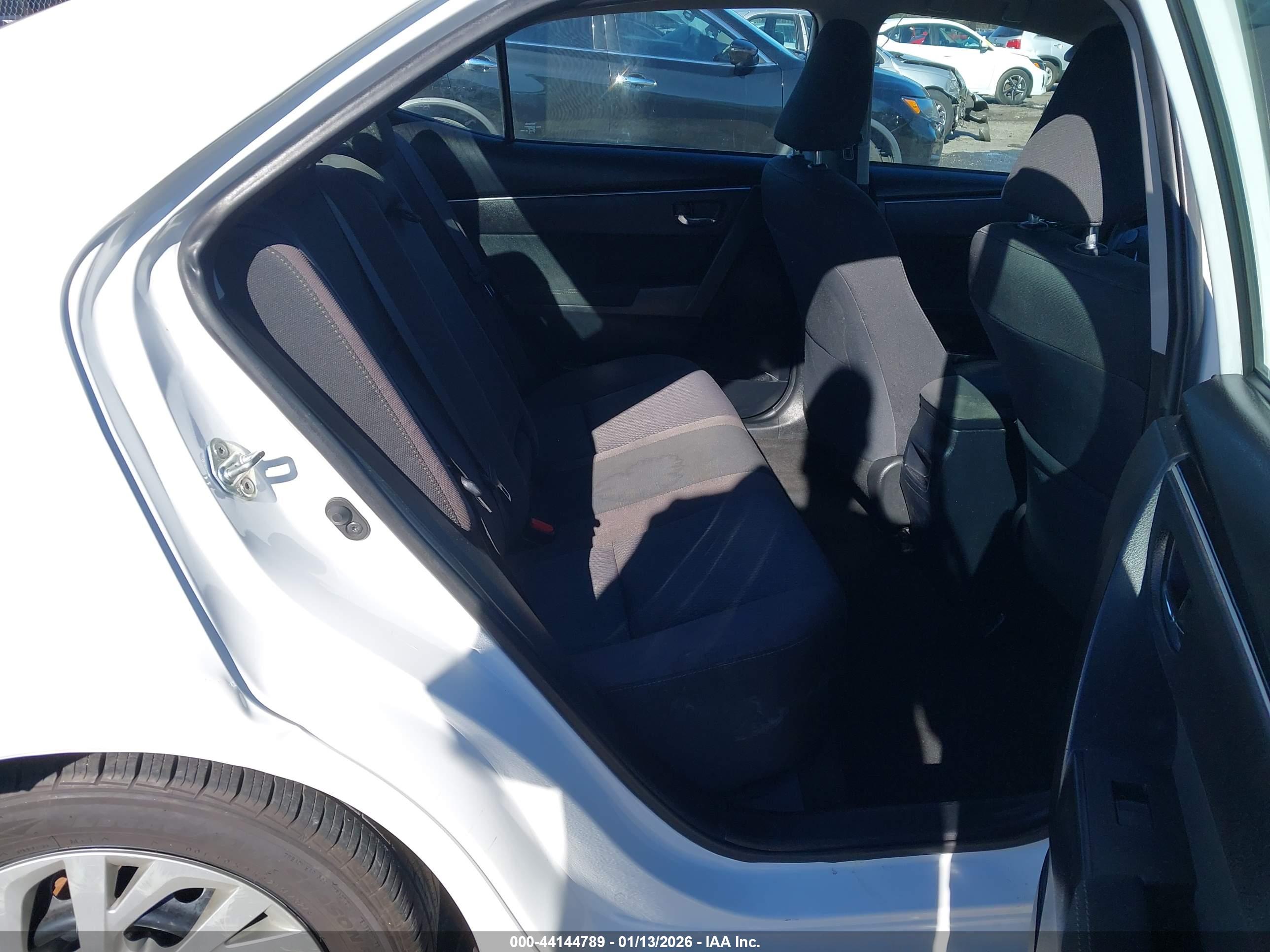 TOYOTA COROLLA image 8