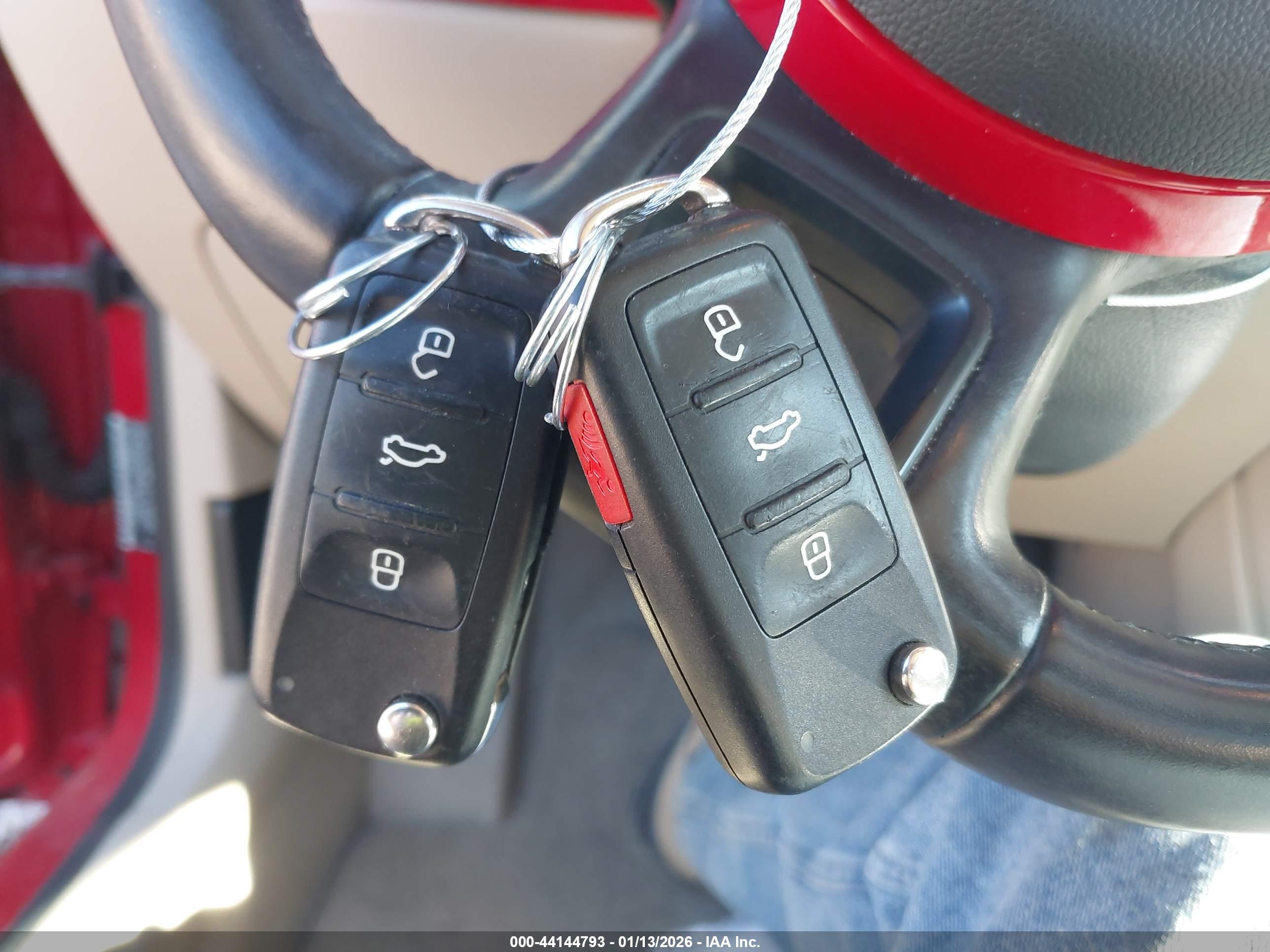 VOLKSWAGEN BEETLE image 11