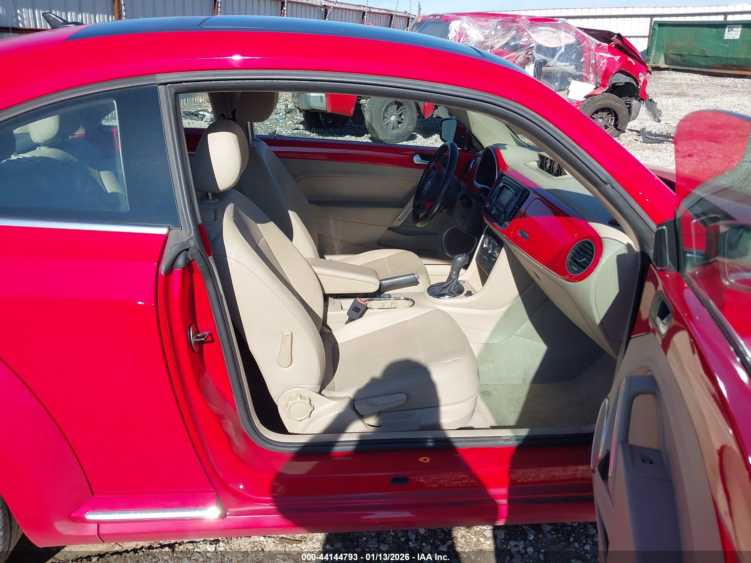 VOLKSWAGEN BEETLE image 5