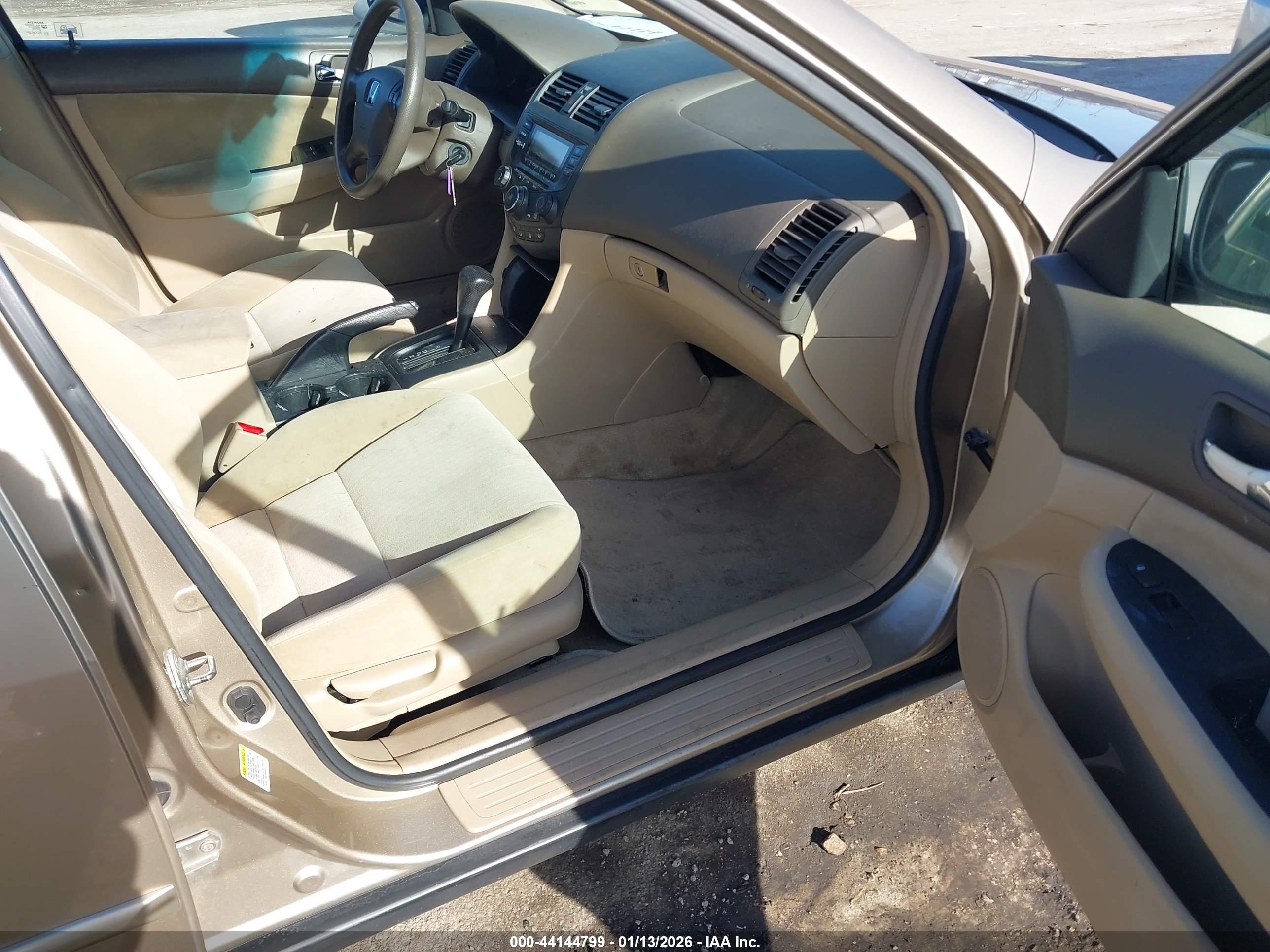 HONDA ACCORD image 5