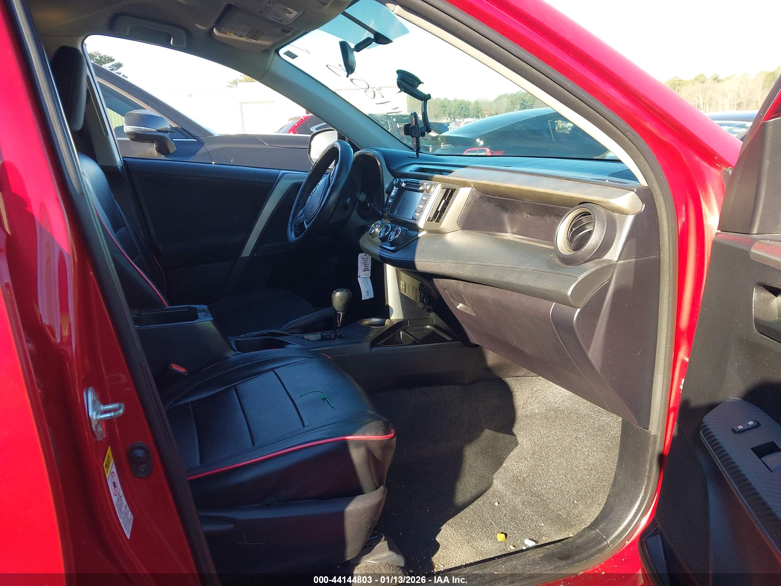 TOYOTA RAV4 image 5