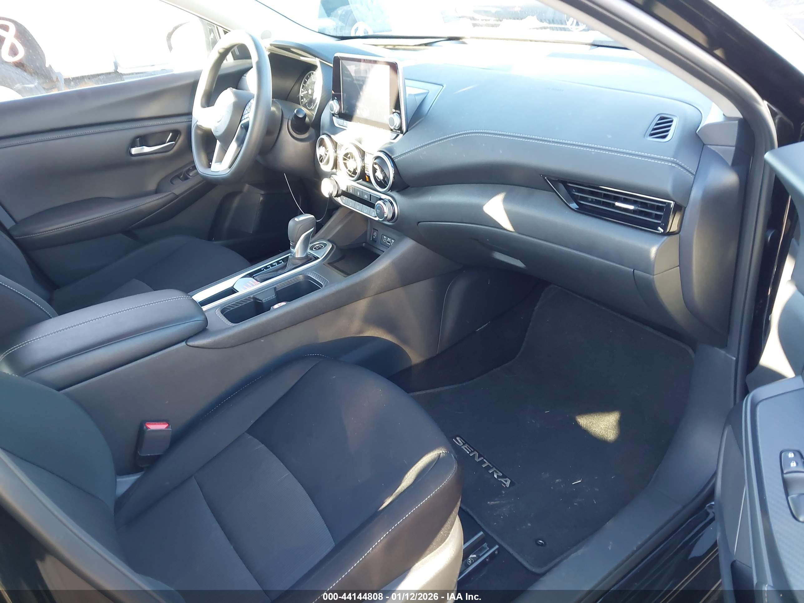 NISSAN SENTRA image 5