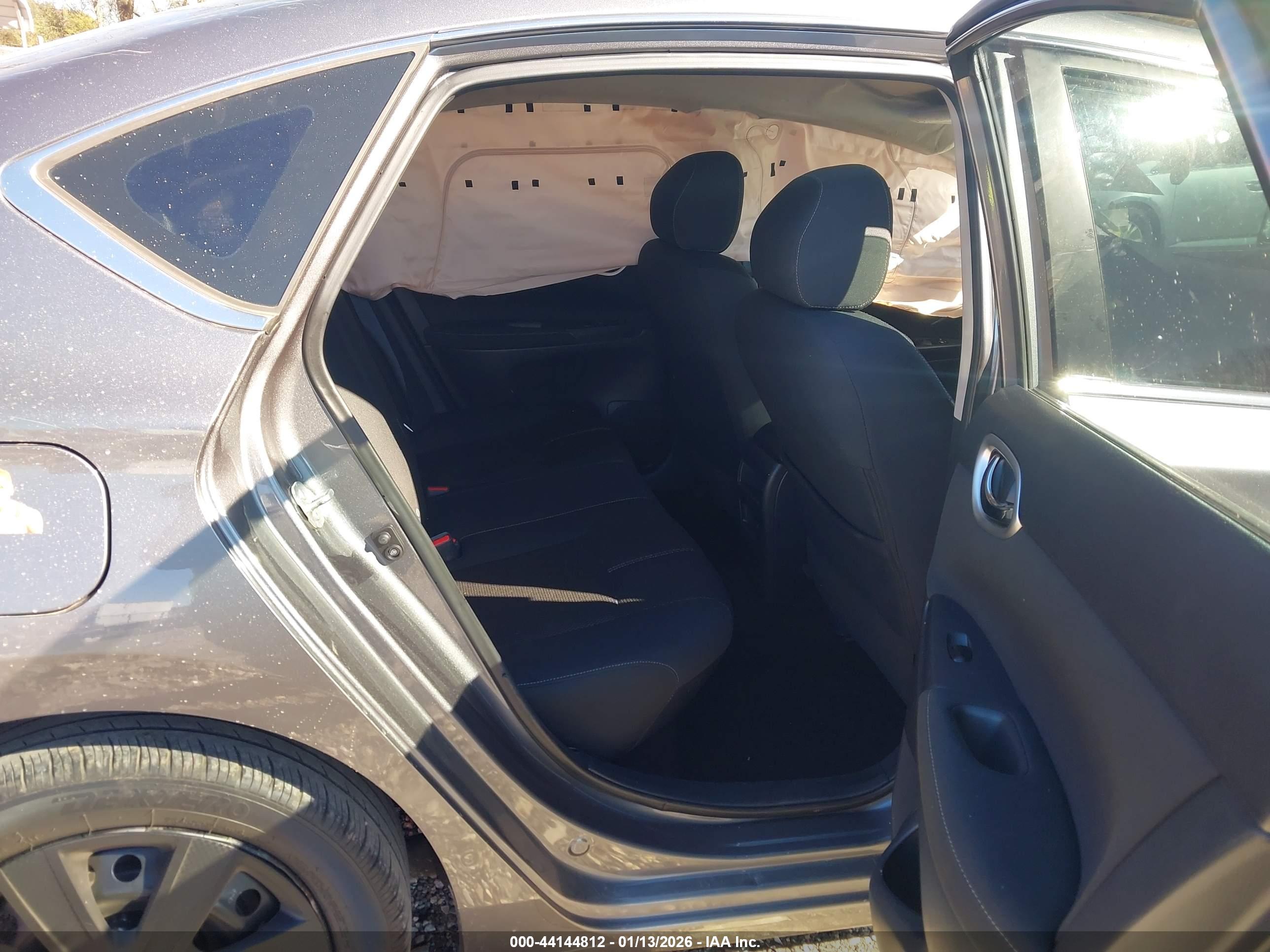 NISSAN SENTRA image 8
